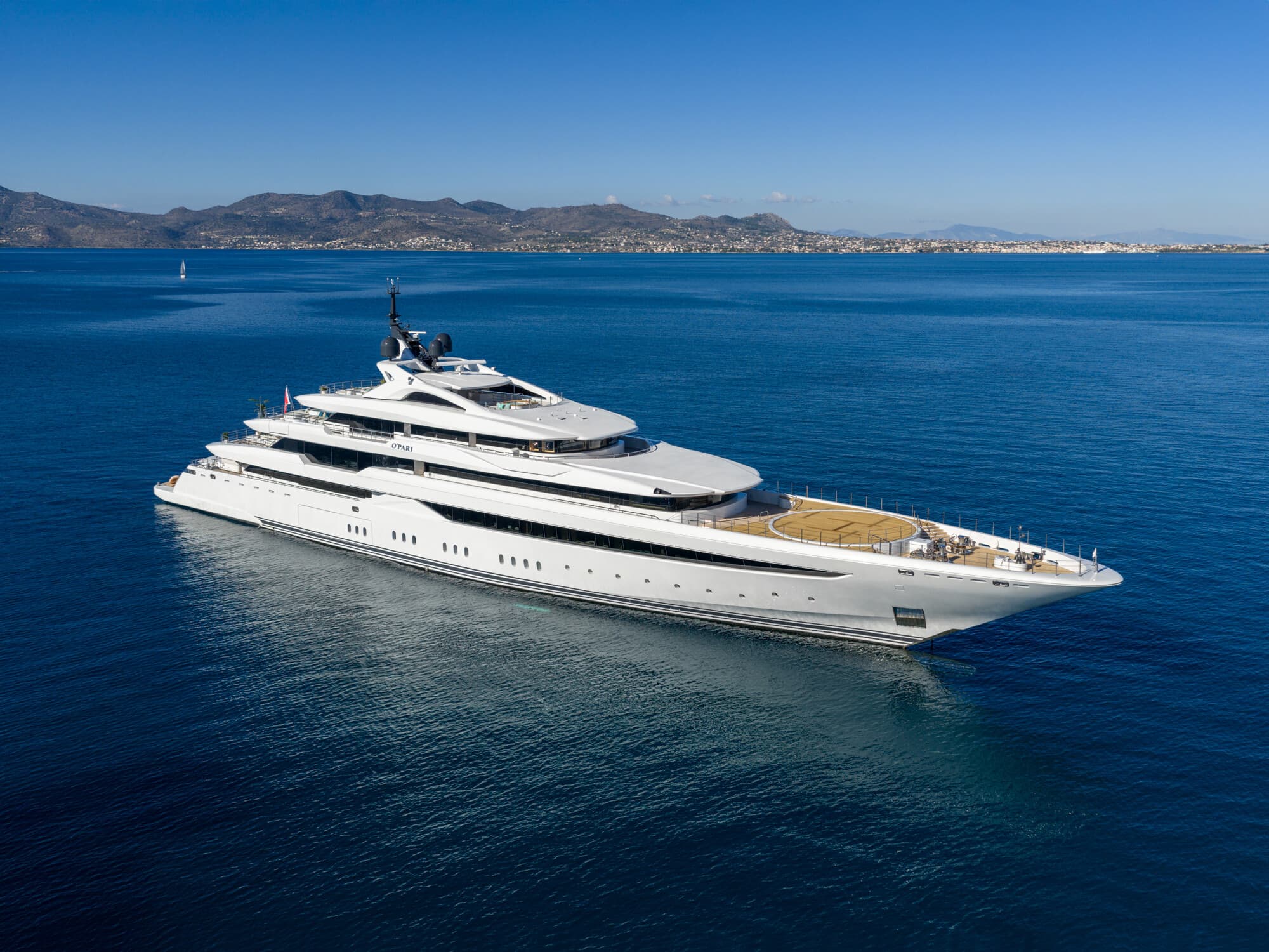 O'PARI - aerial | Drivas Yachts