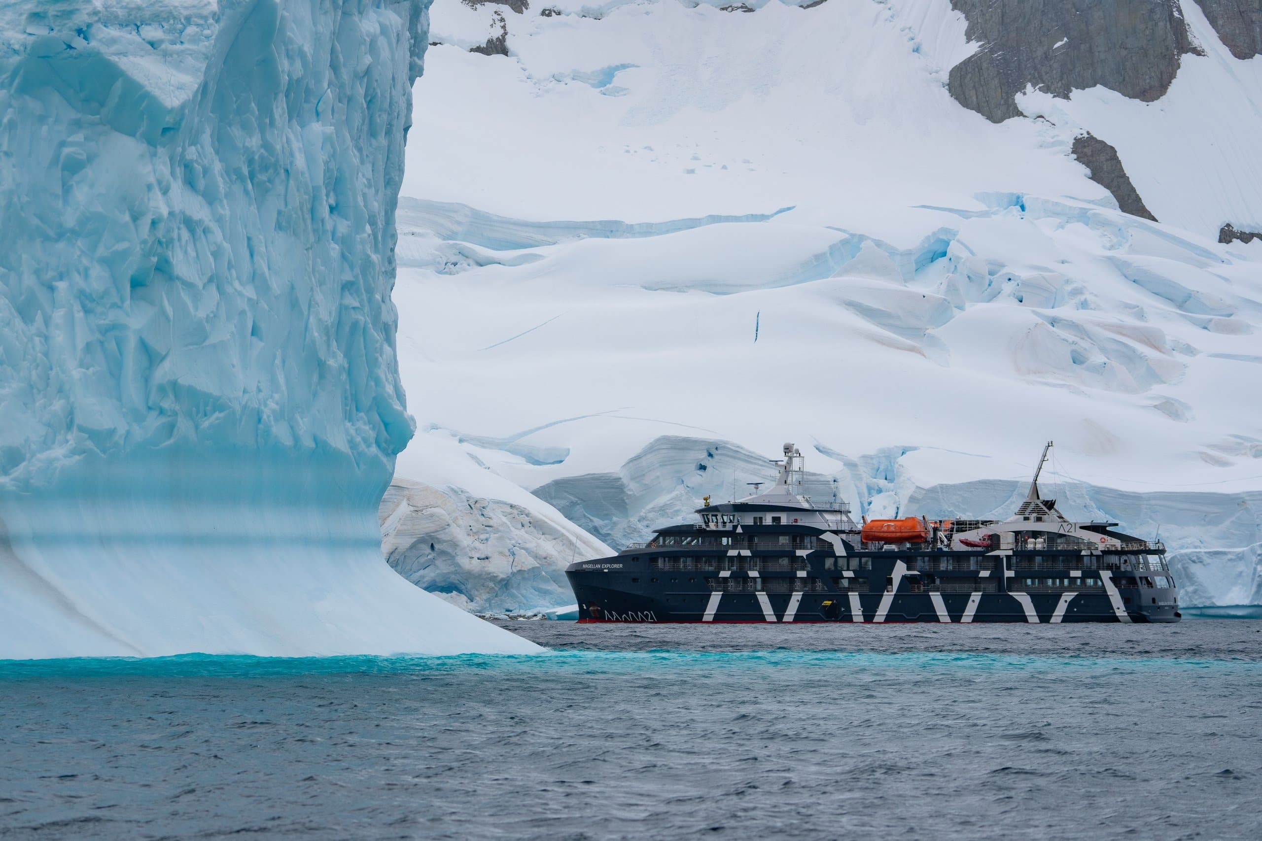 MAGELLAN EXPLORER | Drivas Yachts