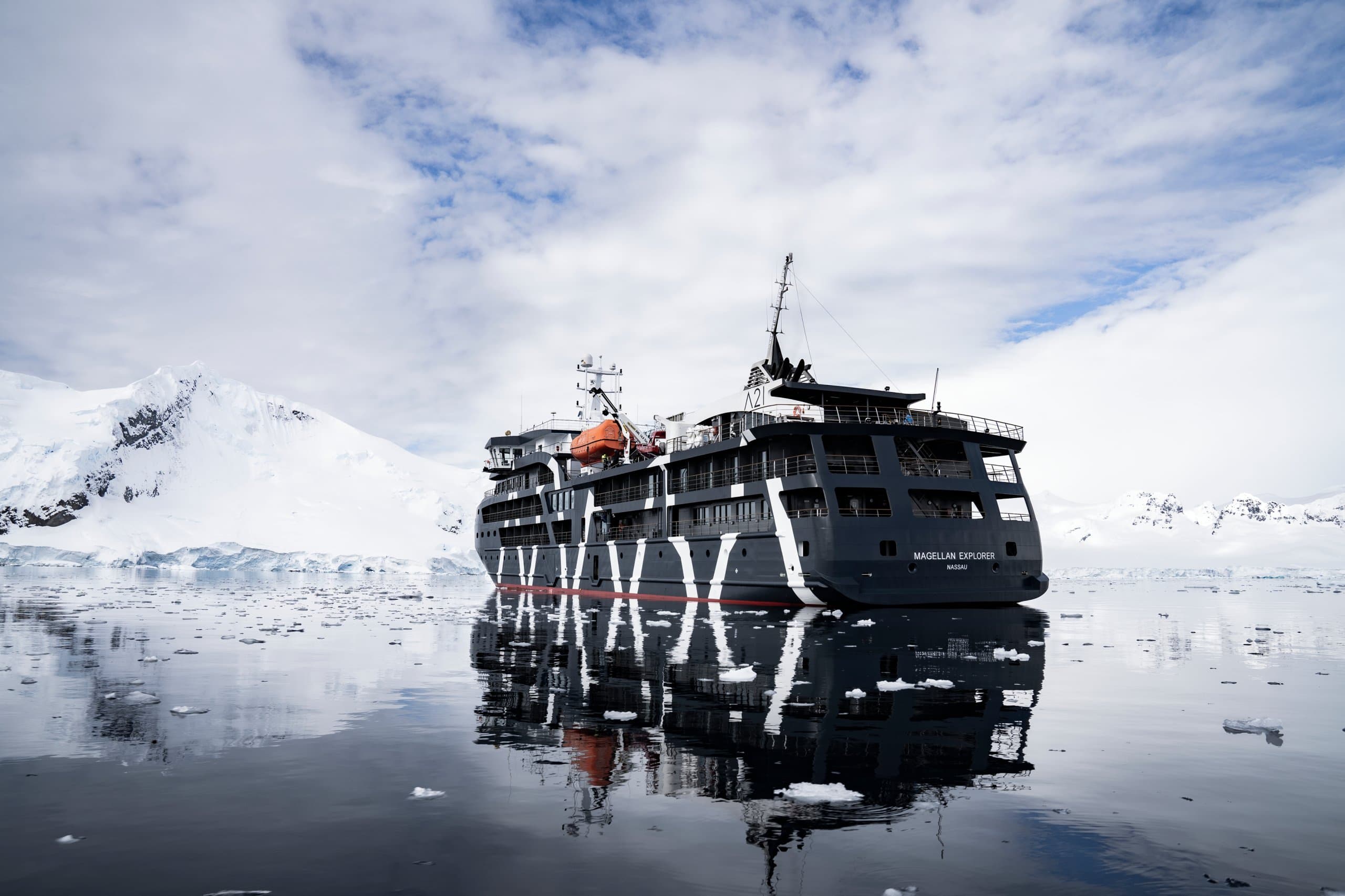 MAGELLAN EXPLORER | Drivas Yachts
