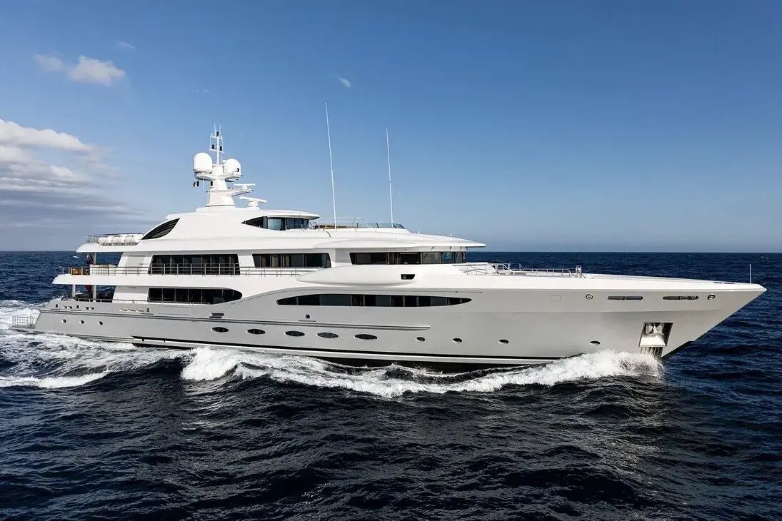 VENTUM MARIS - ext stbd | Drivas Yachts