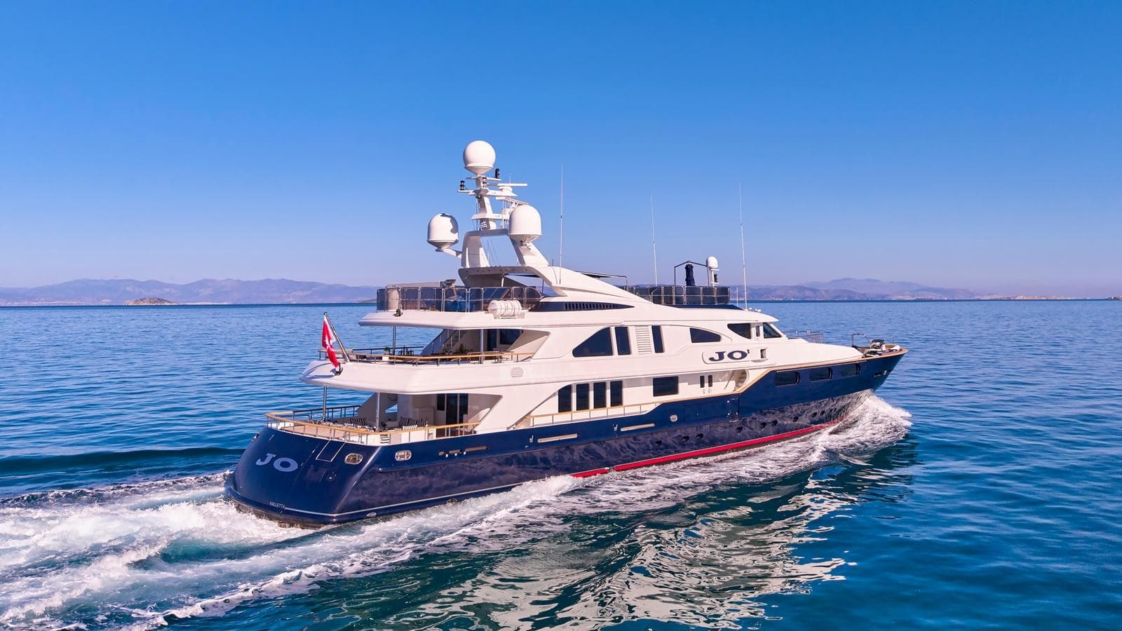 JO I - ext running | Drivas Yachts
