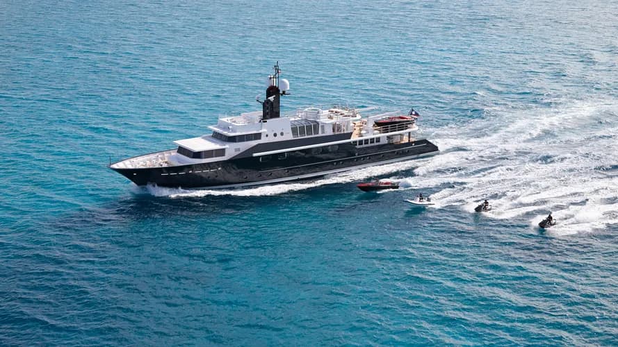 Motor yacht HIGHLANDER 49.5m by Feadship — photo 2
