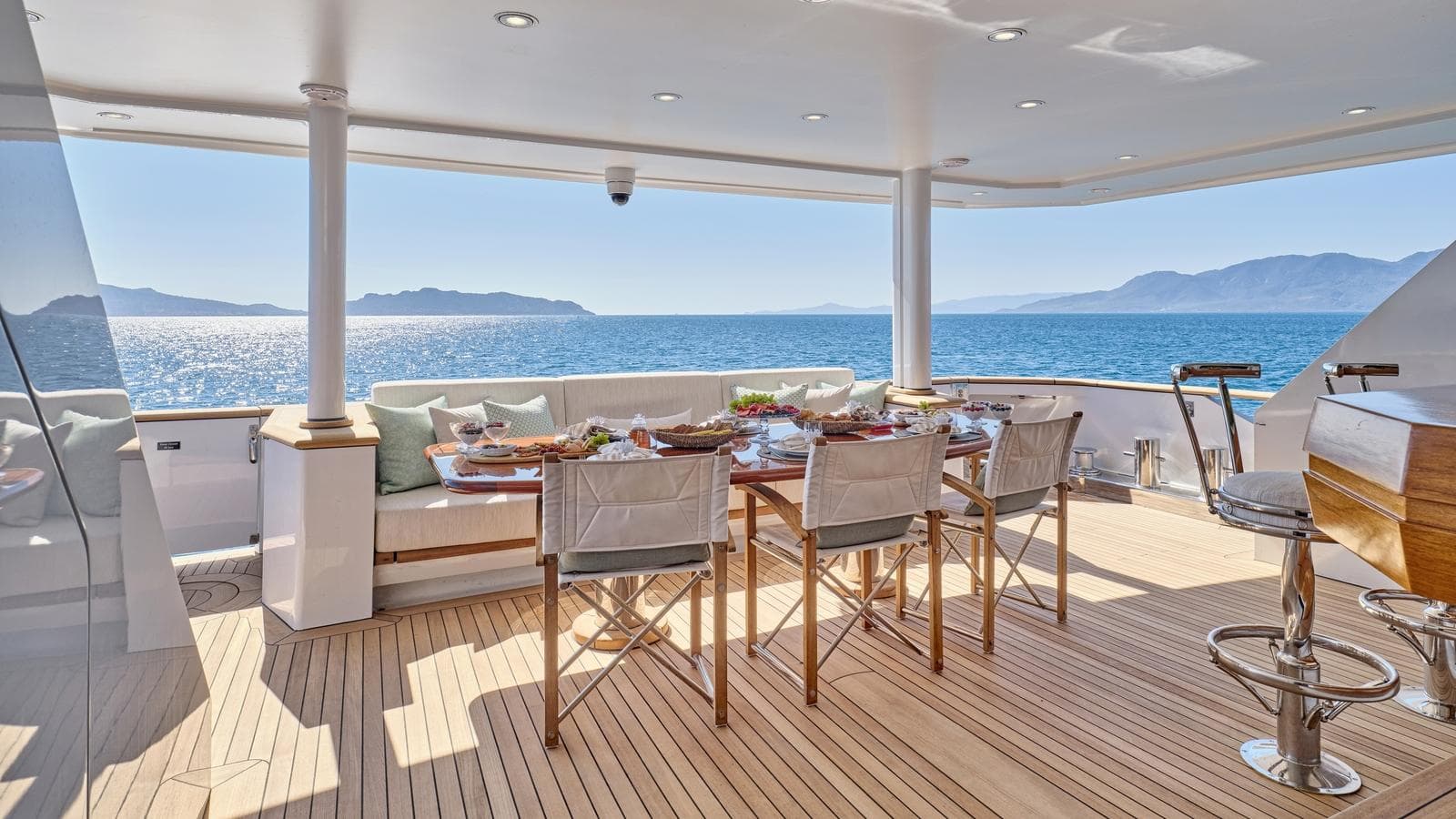 BLUE SYMPHONIE - deck aft | Drivas Yachts