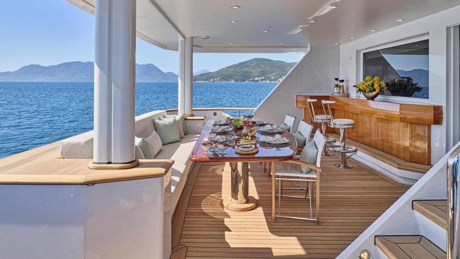 BLUE SYMPHONIE - deck aft | Drivas Yachts