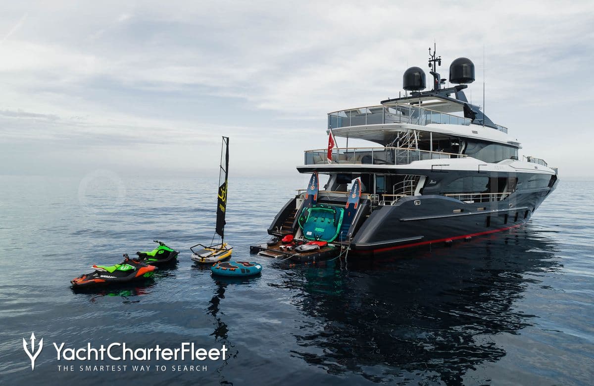Motor yacht ADVA 35.3m by Benetti — starboard