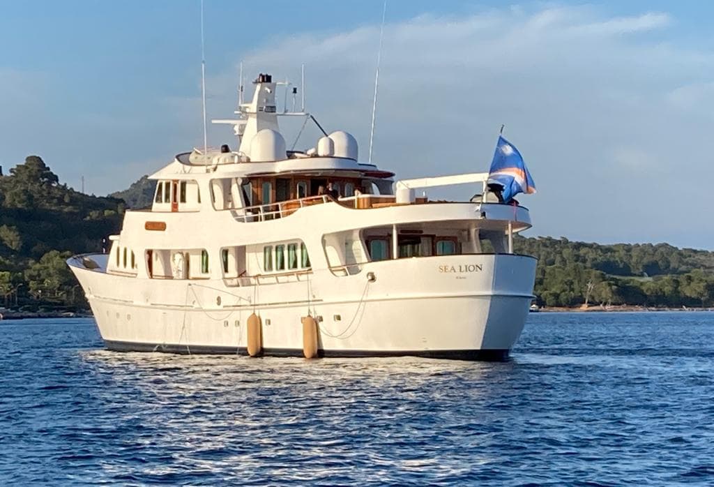 SEA LION - ext stbd | Drivas Yachts