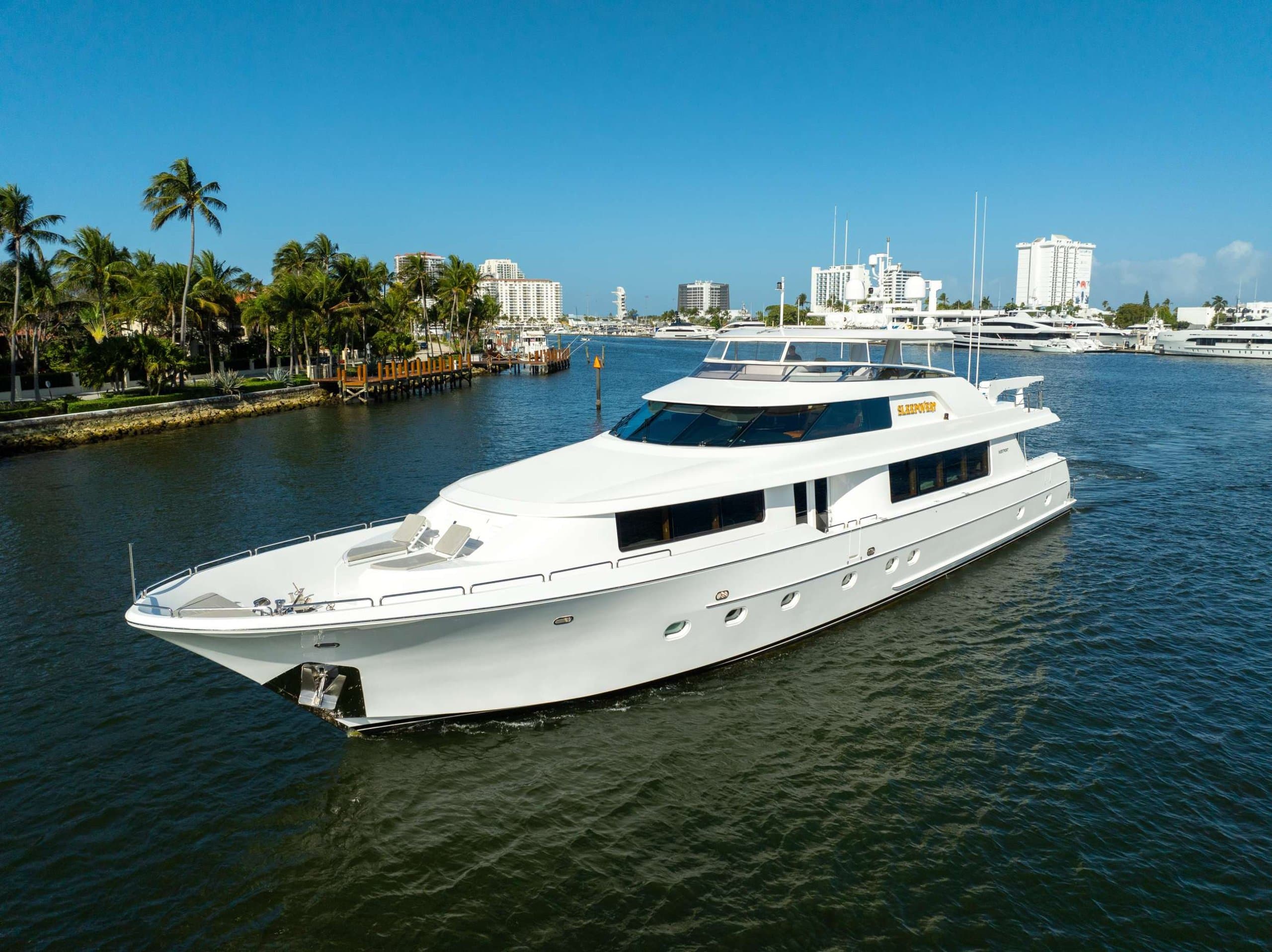 SLEEPOVER | Drivas Yachts