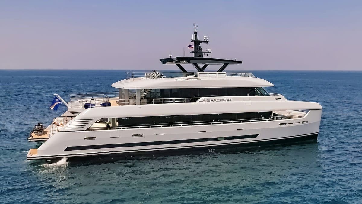 SPACECAT - ext | Drivas Yachts