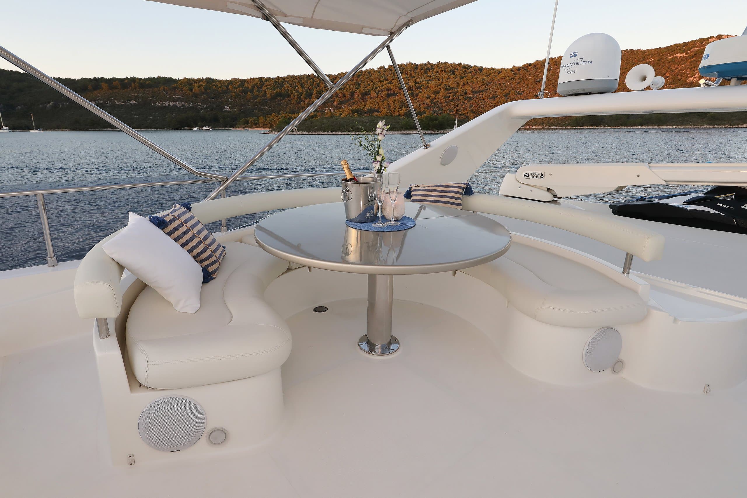 DOMENIQUE | Drivas Yachts