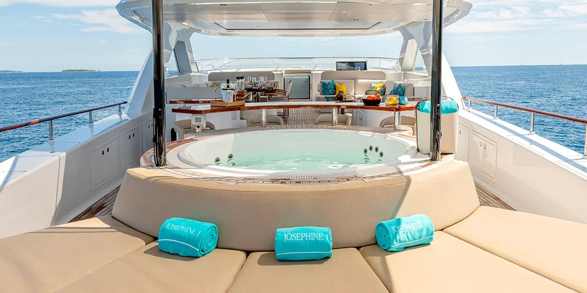 JOSEPHINE I - deck aft | Drivas Yachts