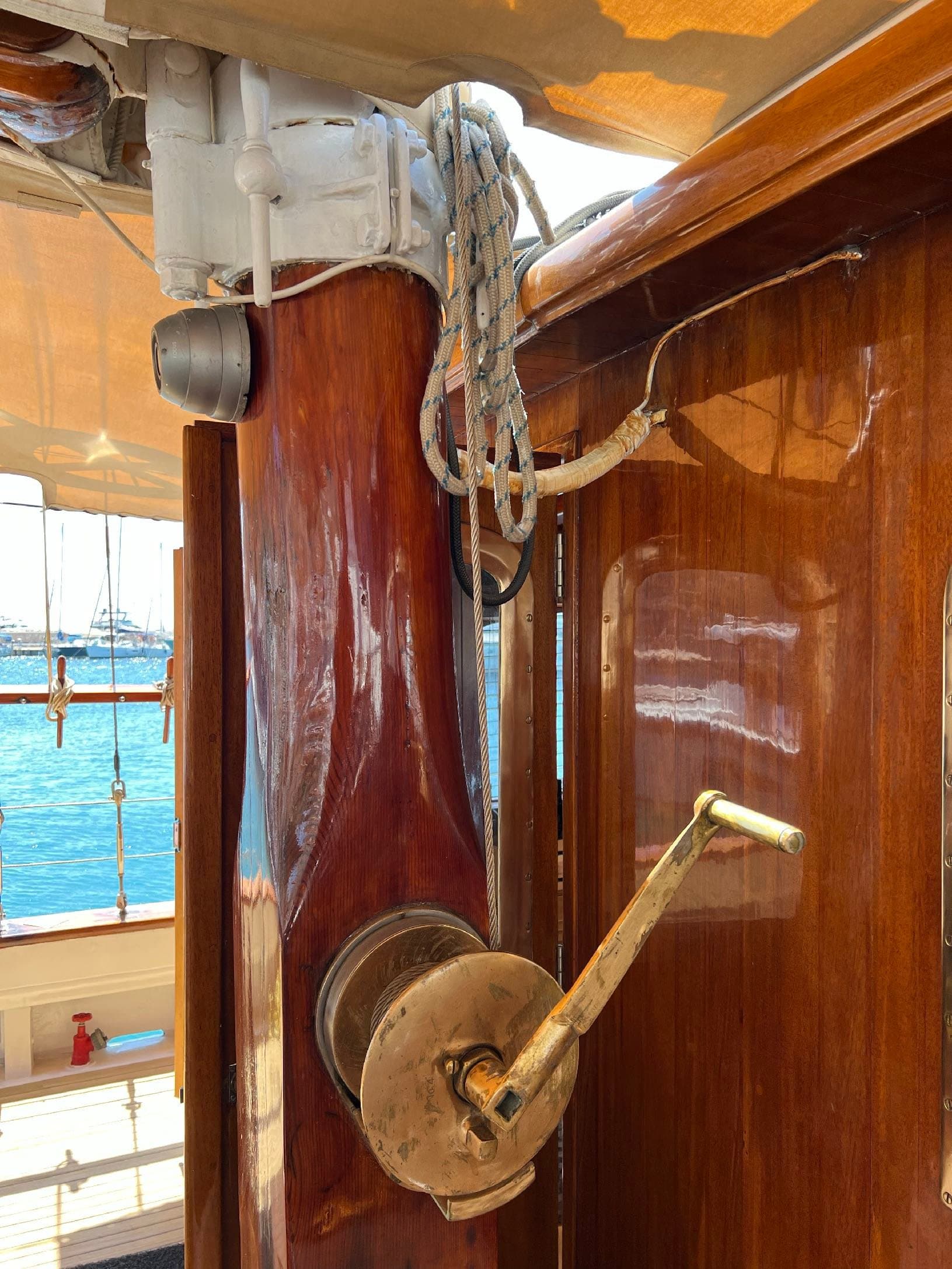 Motor yacht Aphrodite 24m by Psaros — photo 2