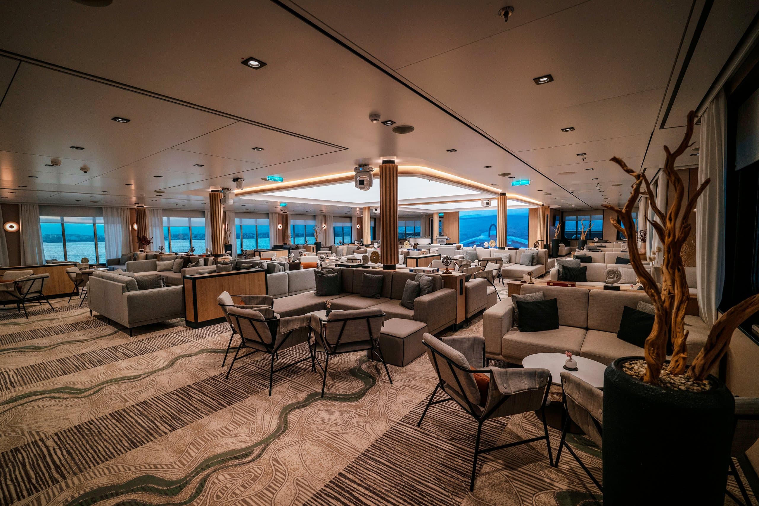 SH MINERVA | Drivas Yachts
