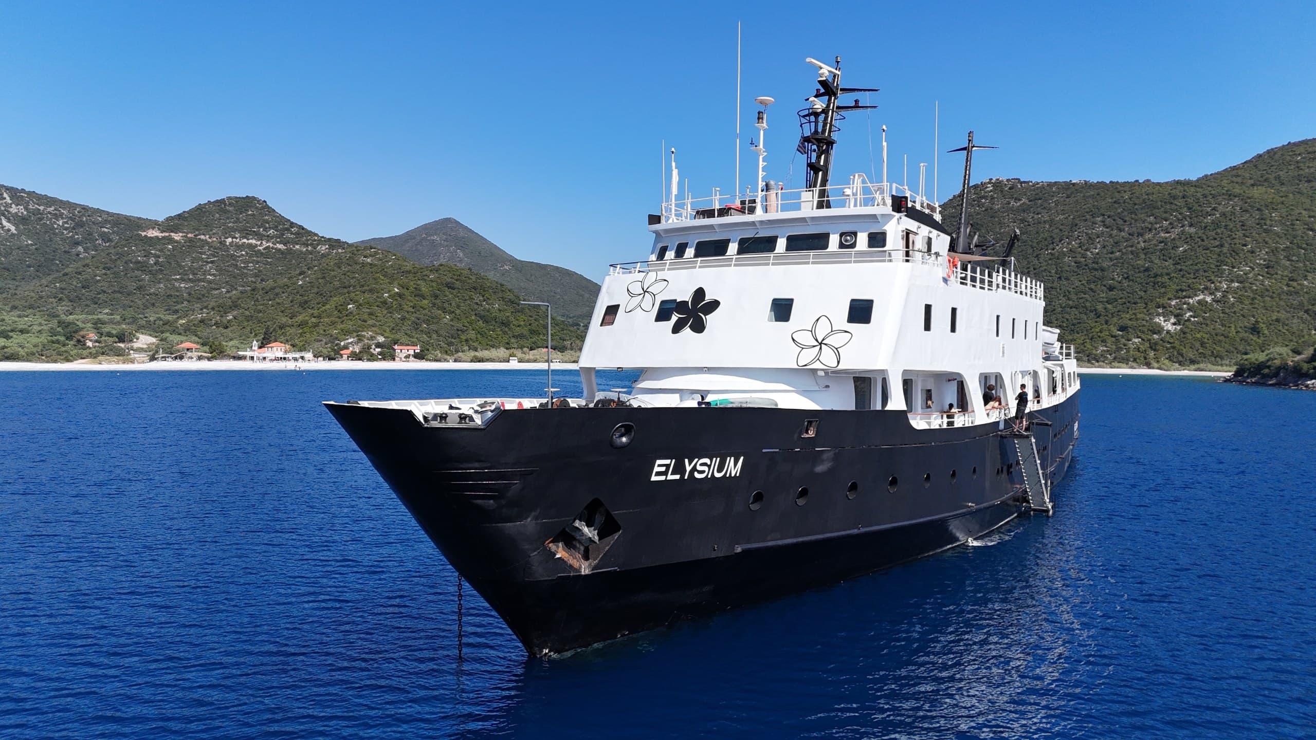 ELYSIUM - ext running | Drivas Yachts