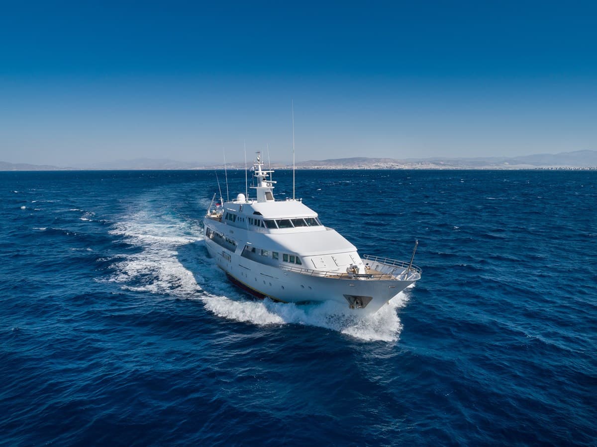ATHINA - ext running | Drivas Yachts