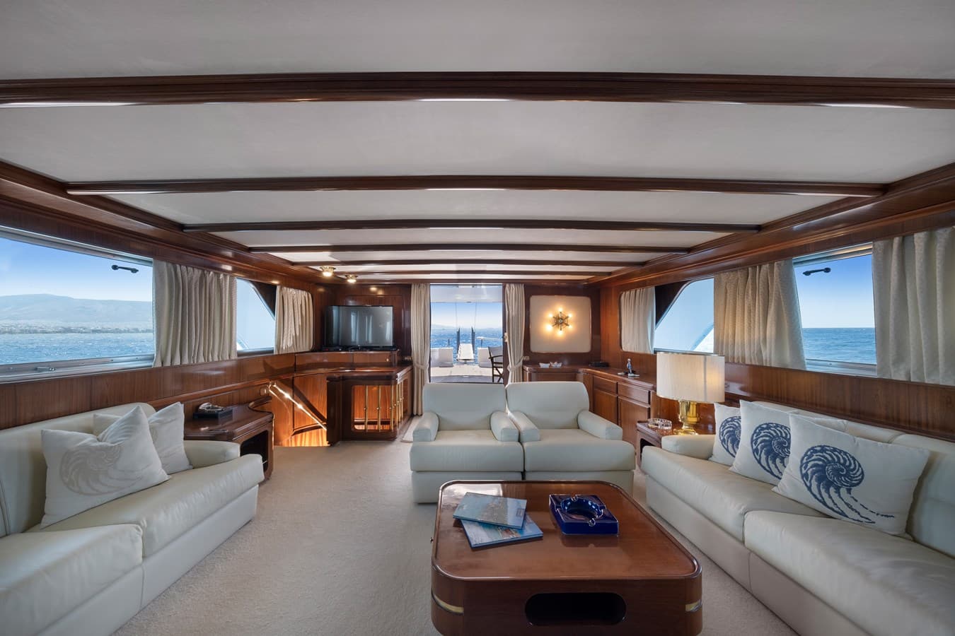 ATHINA - saloon | Drivas Yachts