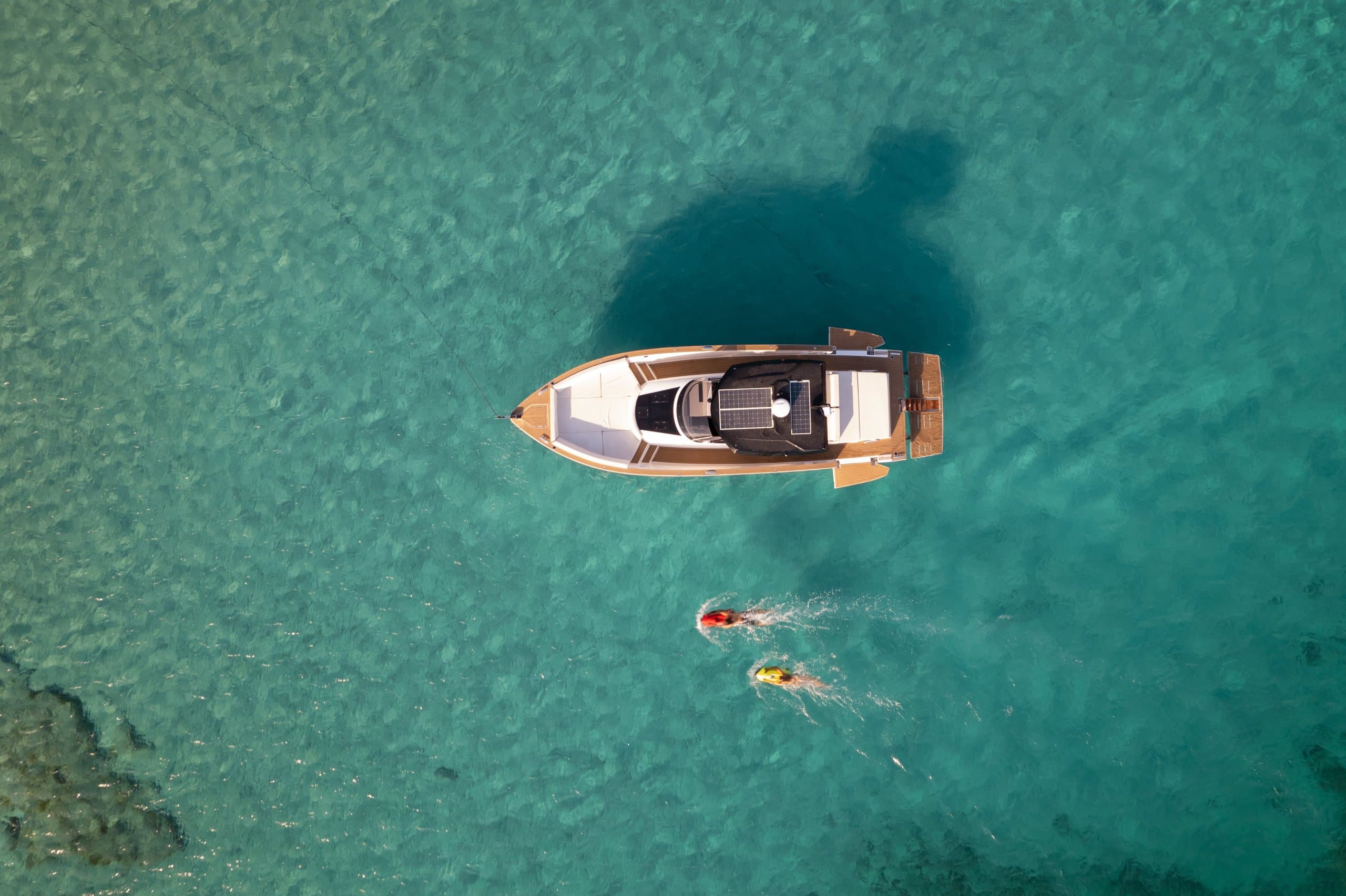 TESORO 40 INBOARD | Drivas Yachts
