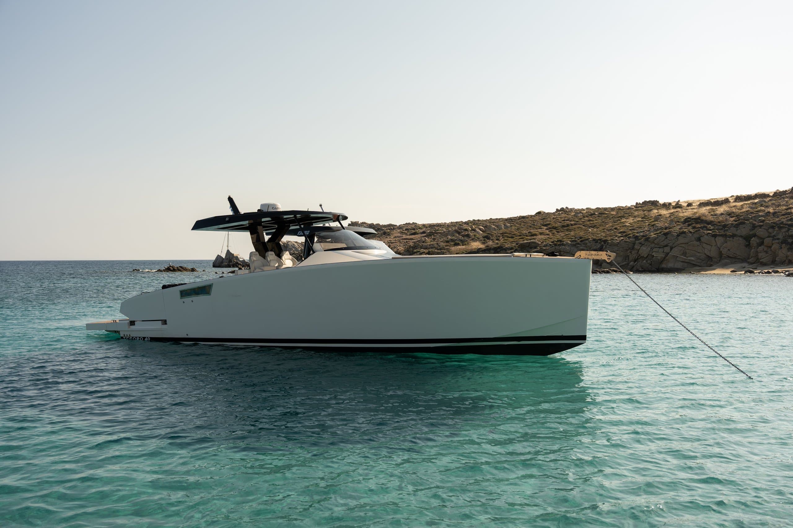 TESORO 40 INBOARD | Drivas Yachts
