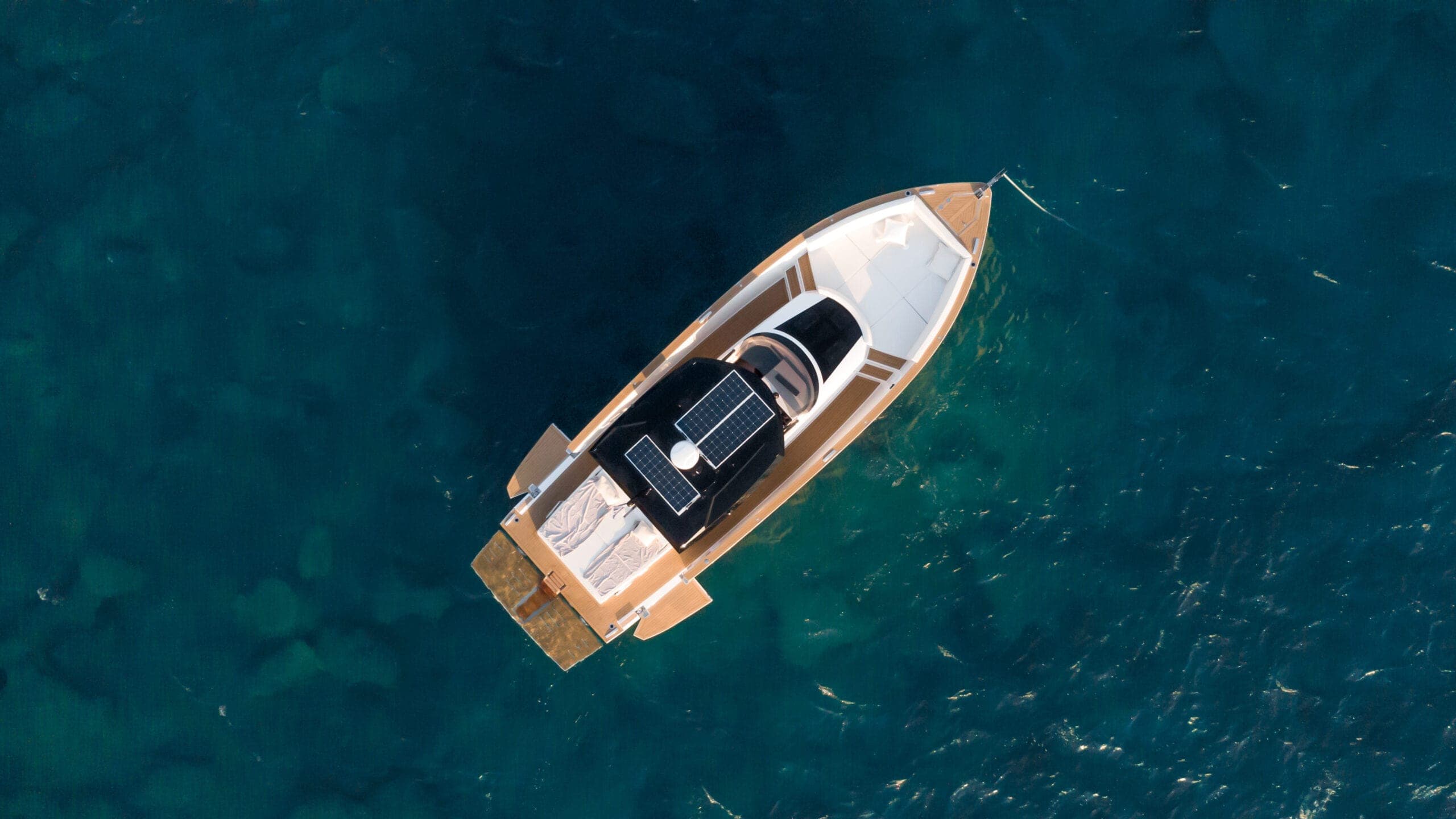 TESORO 40 INBOARD | Drivas Yachts