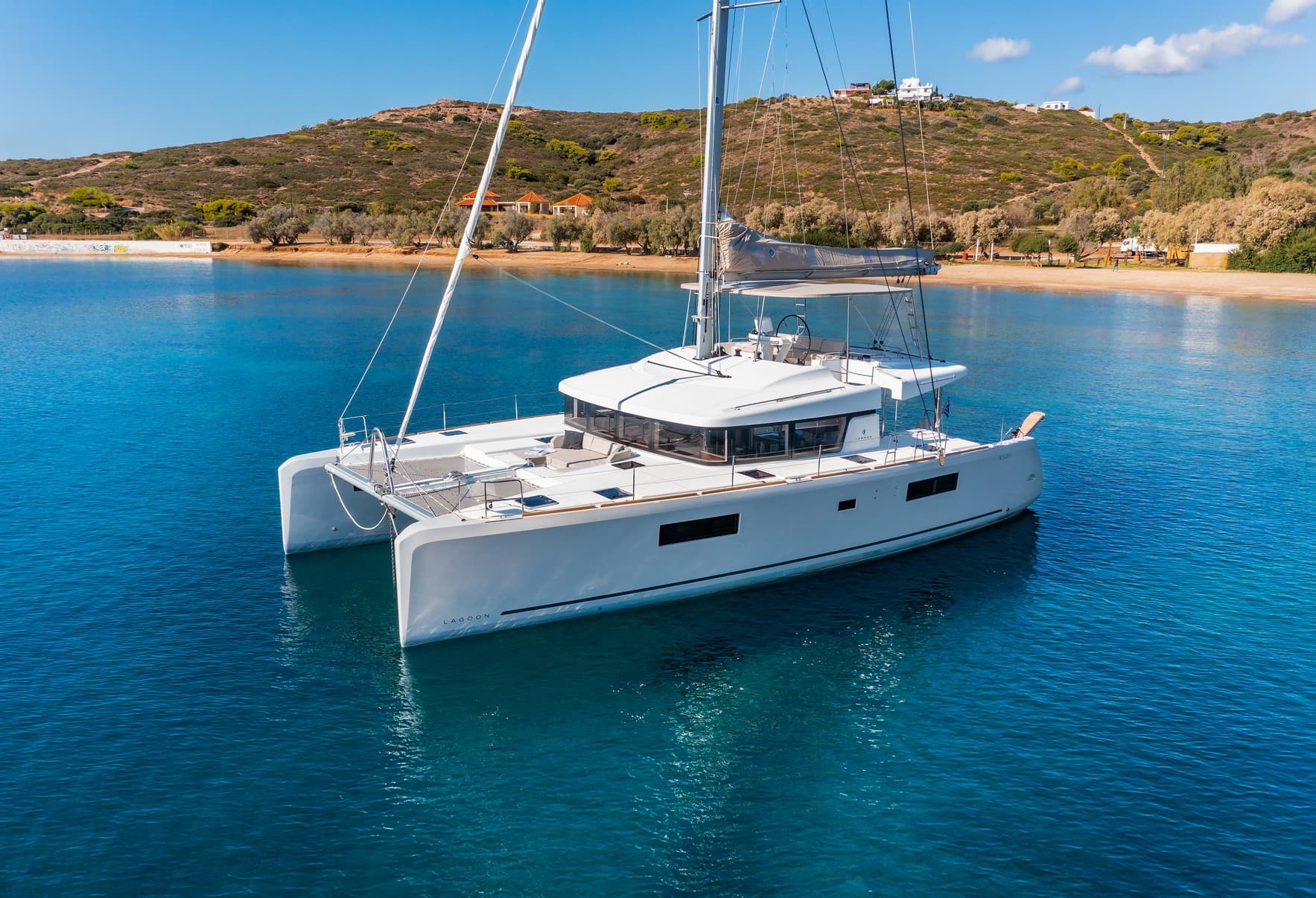 Sailing yacht MADININA 16m by Lagoon — photo 6
