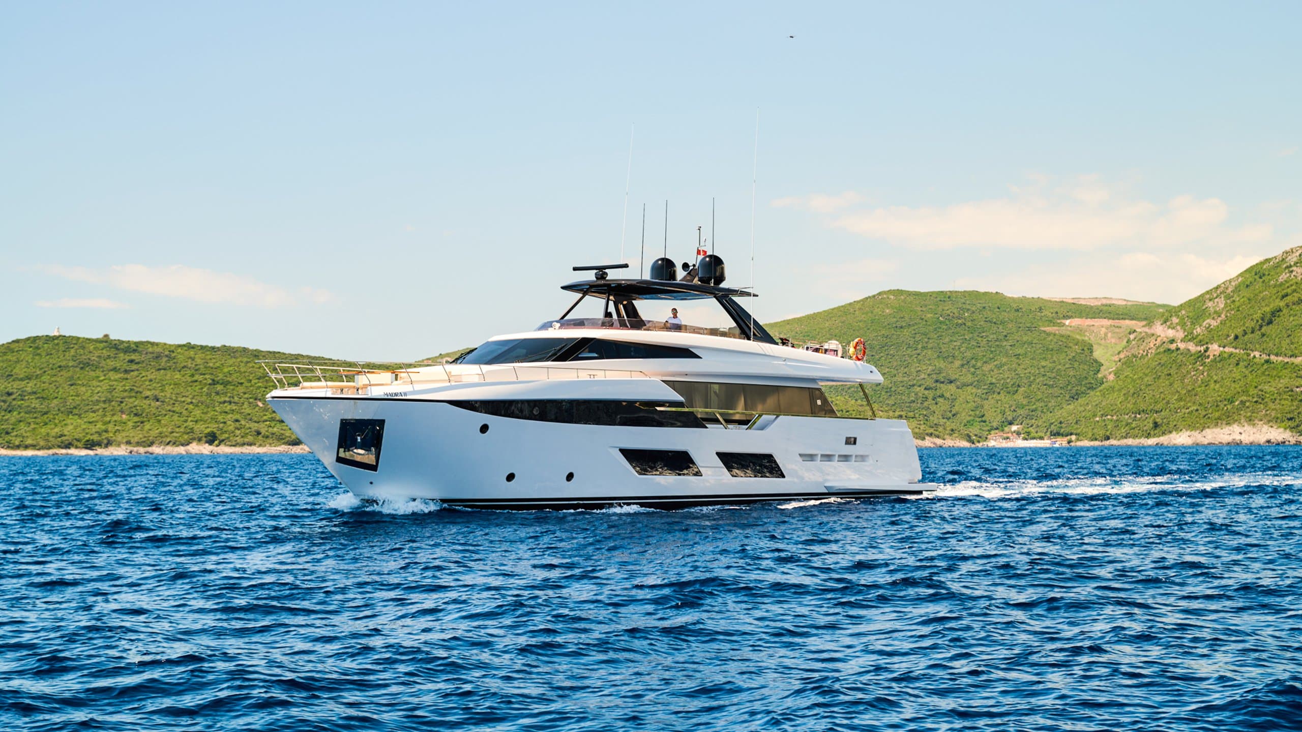 MADRA II | Drivas Yachts