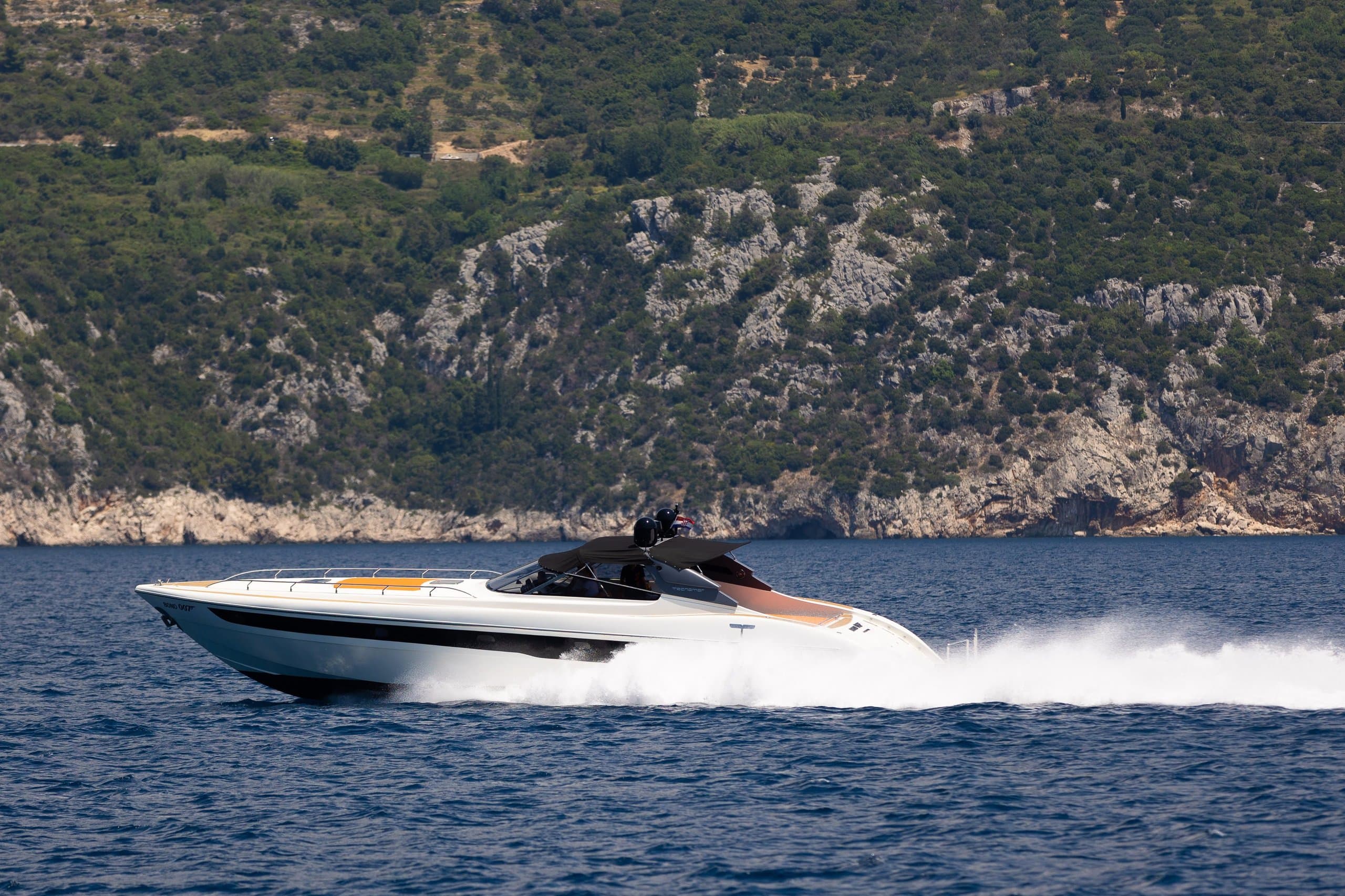 TECNOMAR MADRAS 64 | Drivas Yachts