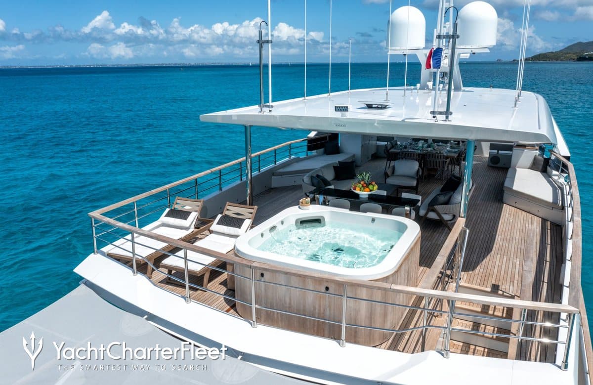 Motor yacht EAU LA LA 36.9m by Numarine — deck