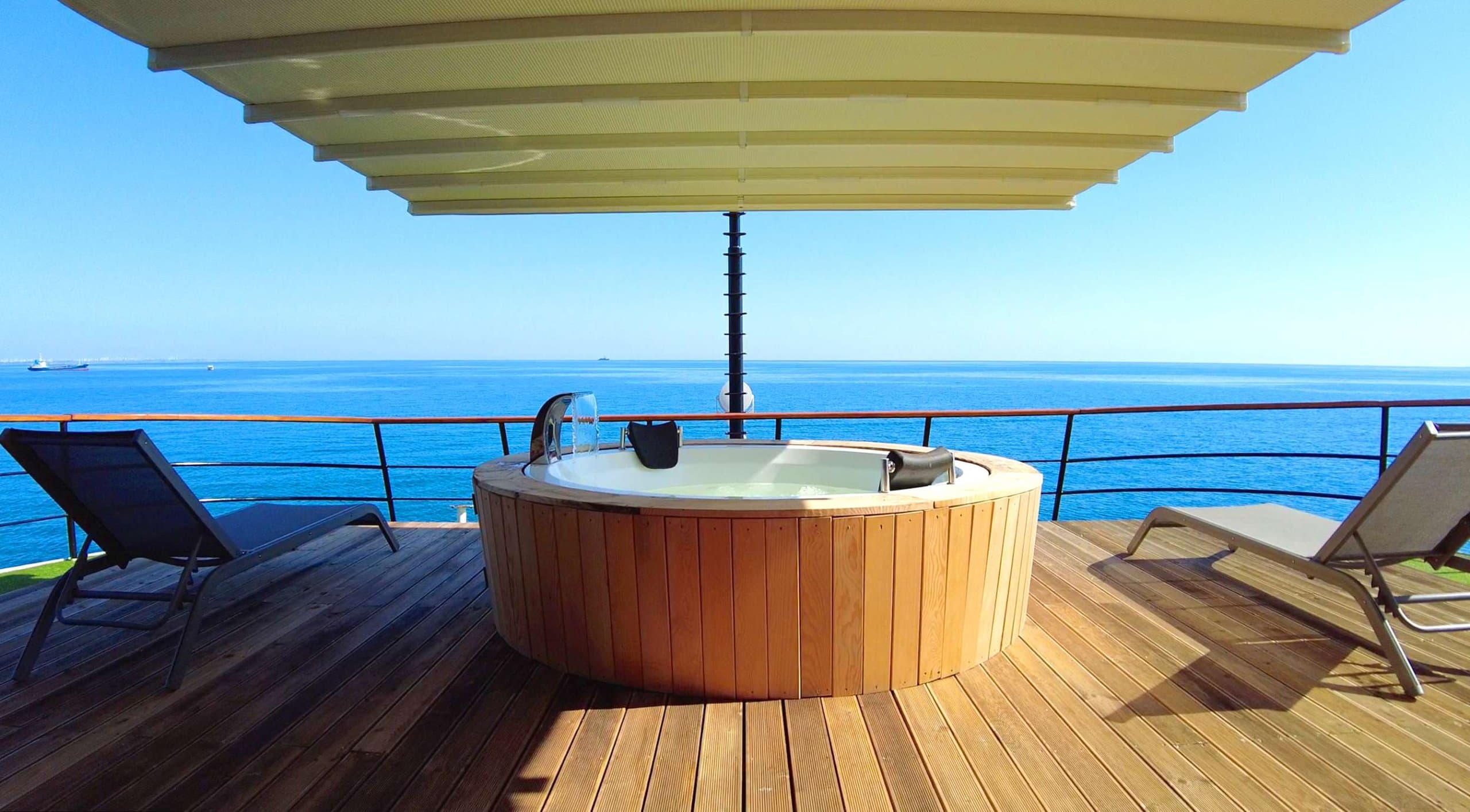 LIMITLESS | Drivas Yachts