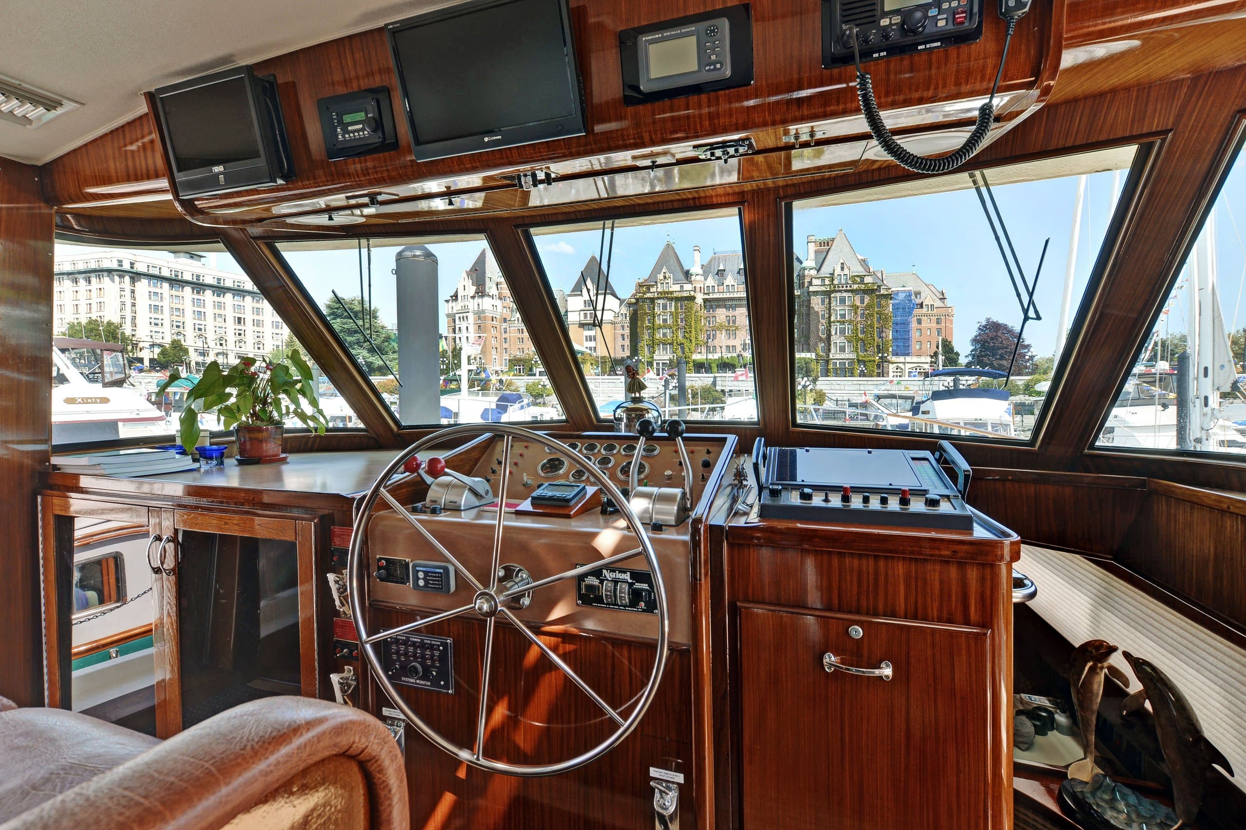 NORTHERN LIGHT | Drivas Yachts