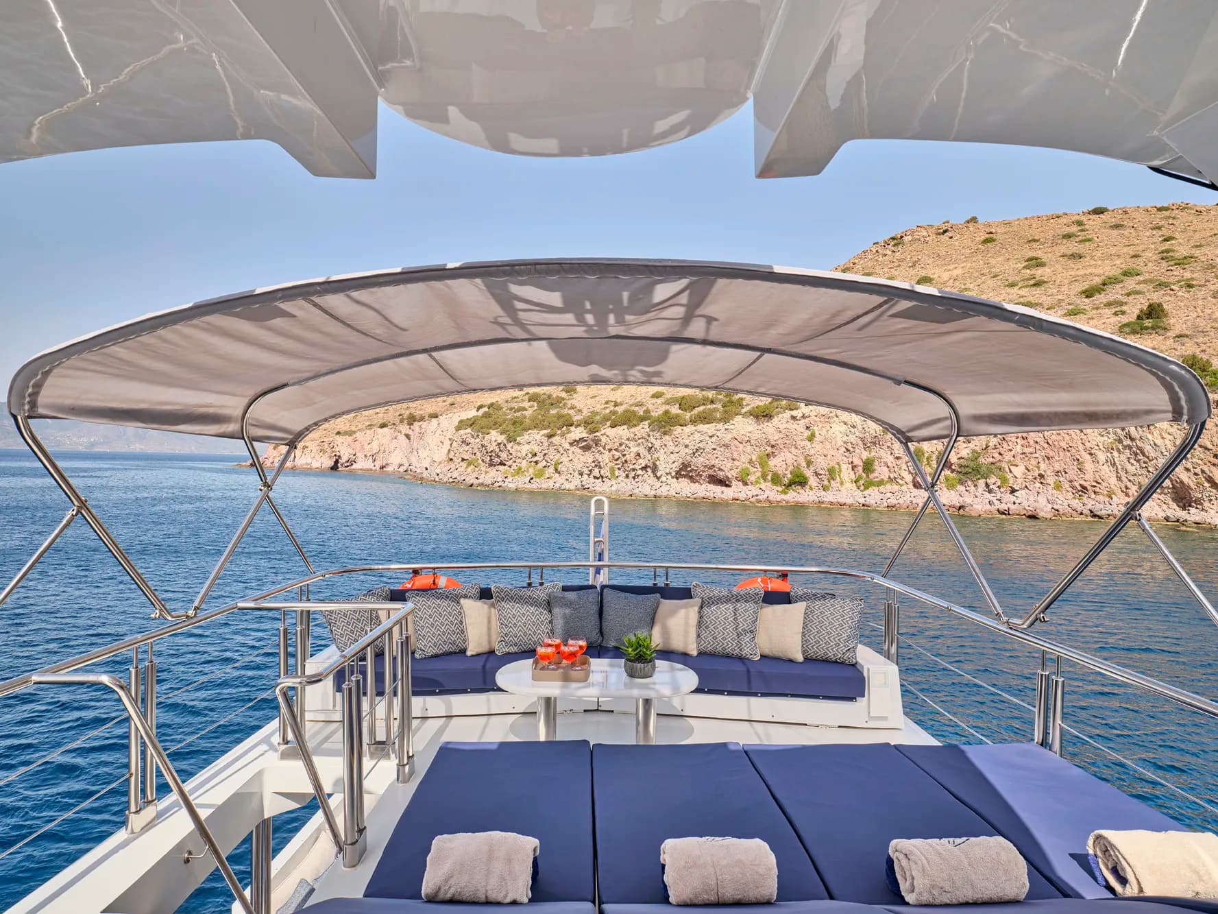 GELLY - deck fly | Drivas Yachts