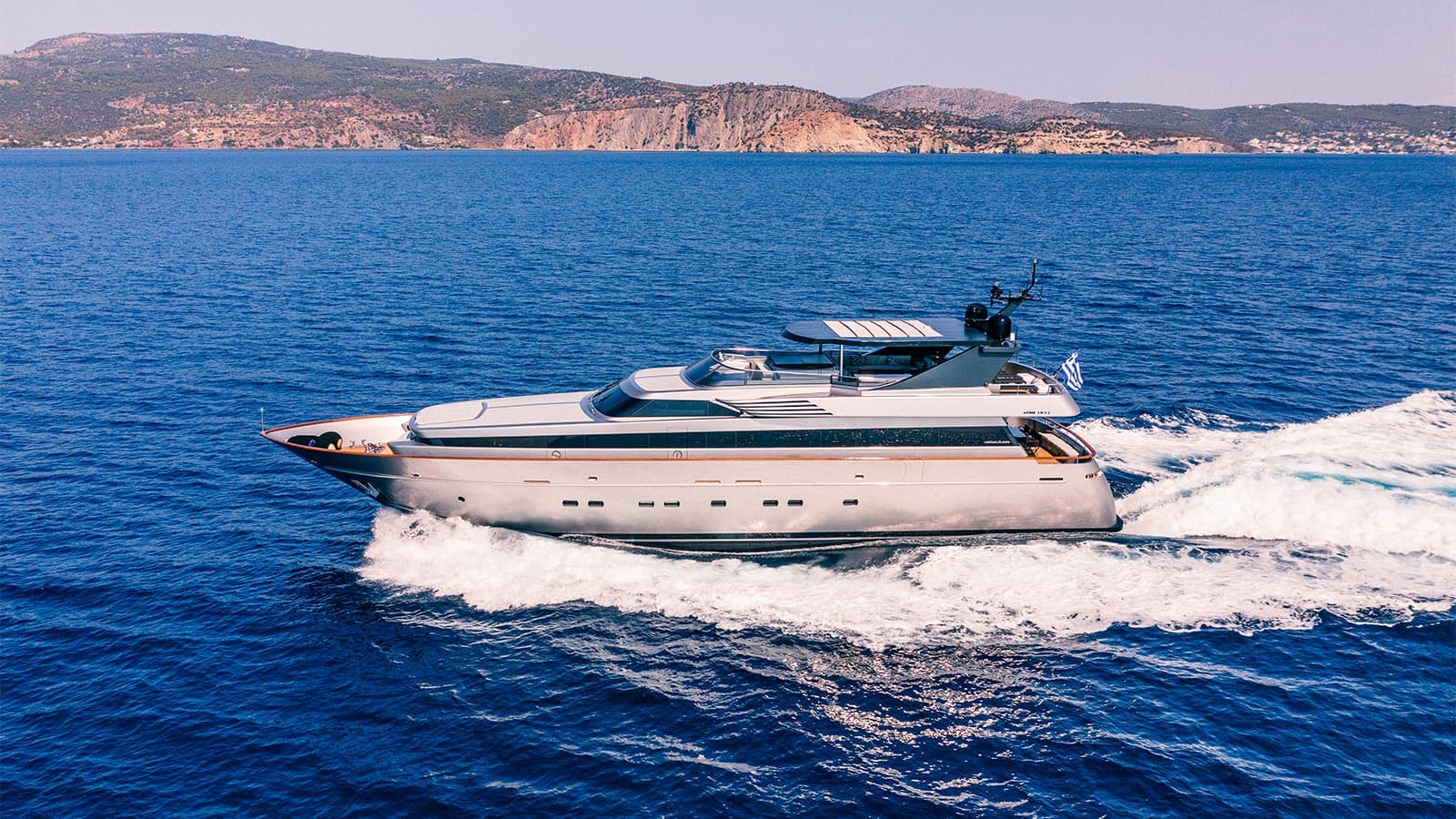 OVAL - ext running | Drivas Yachts