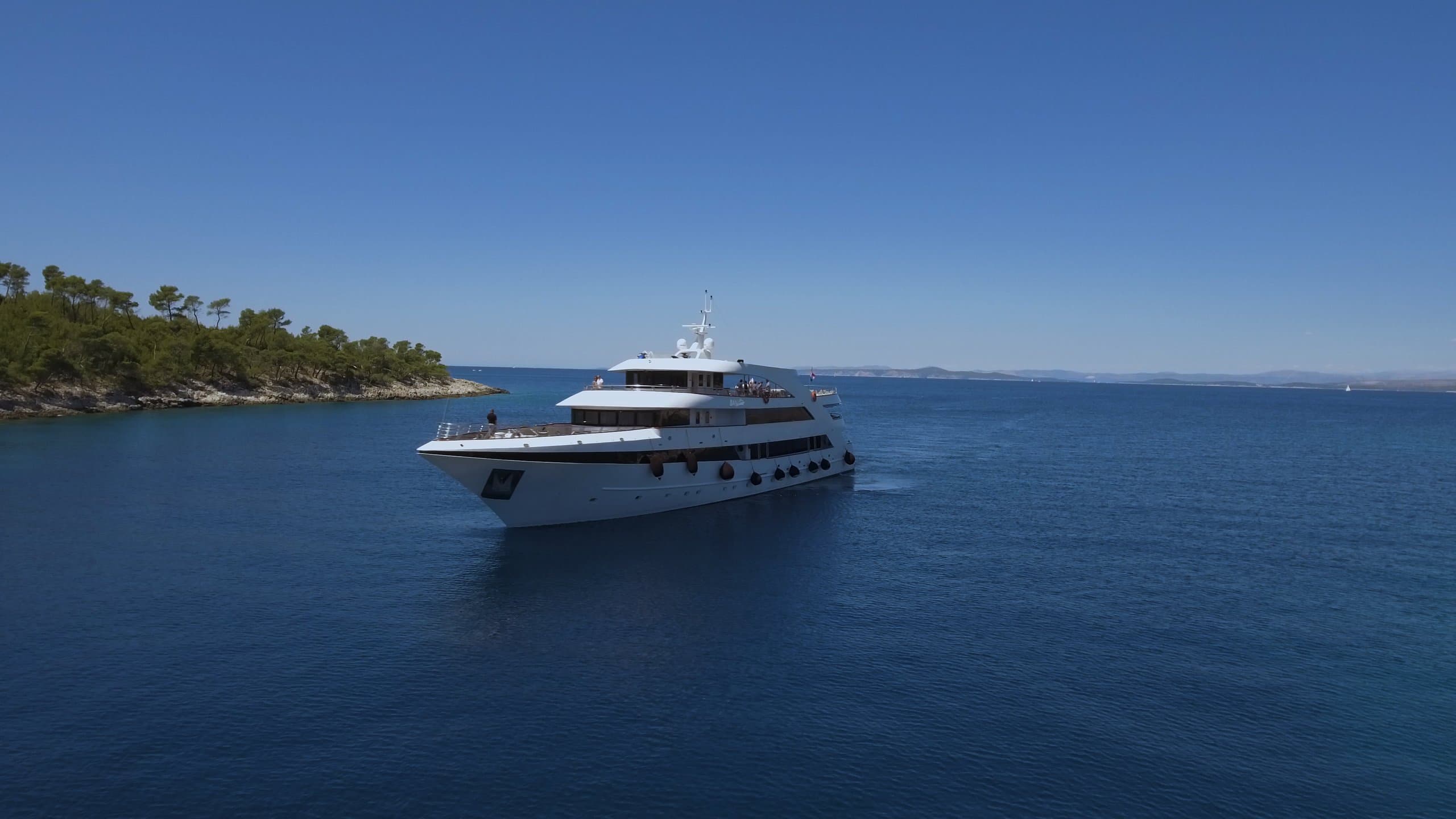 BAN | Drivas Yachts