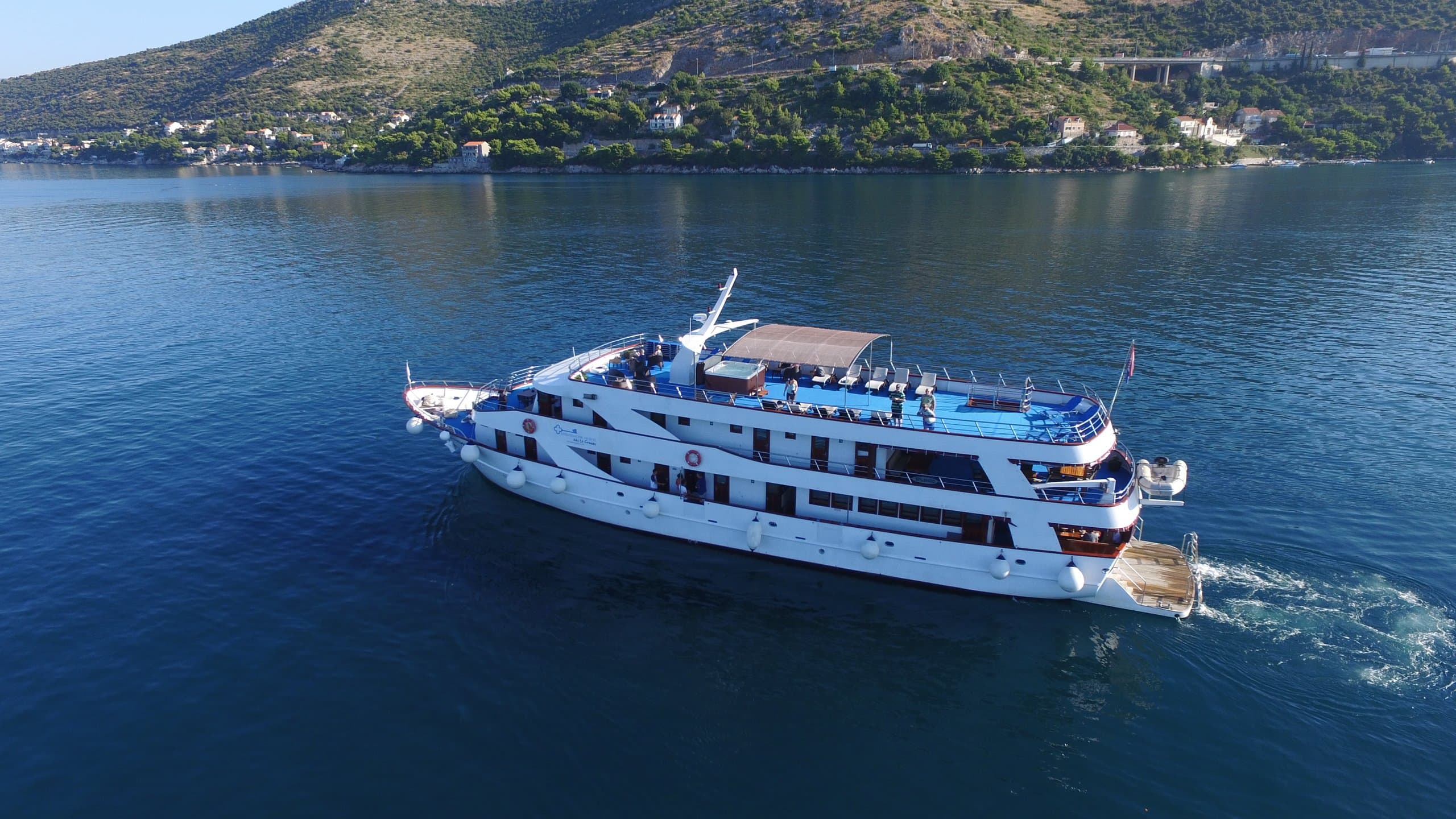 SPLENDID | Drivas Yachts