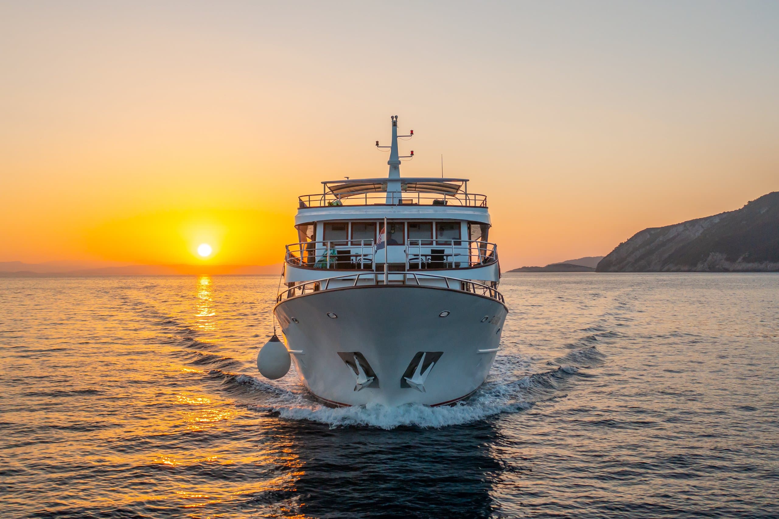 SPLENDID | Drivas Yachts