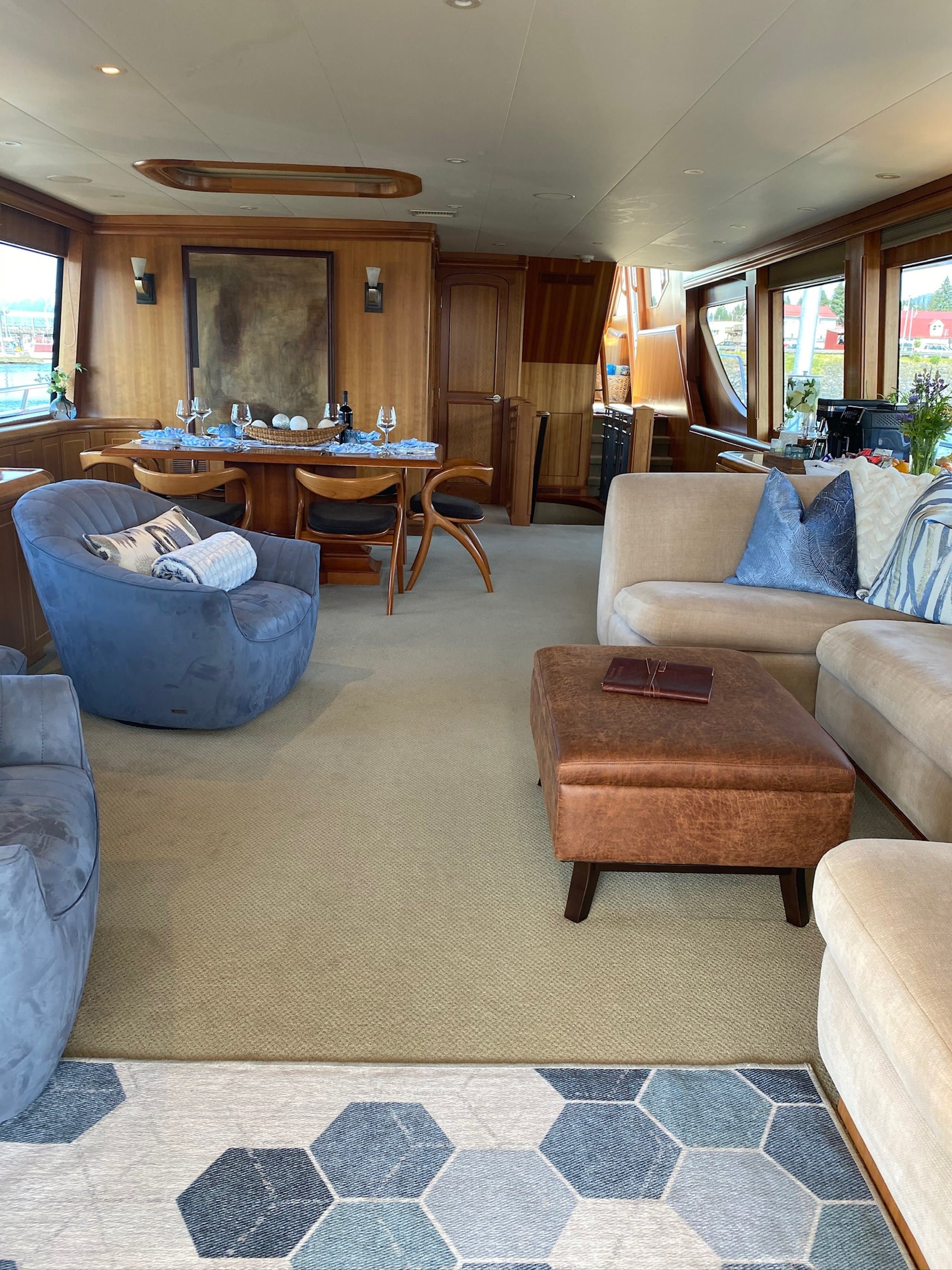 DAUNTLESS | Drivas Yachts