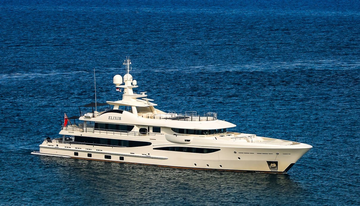 Motor yacht MELLON 55m by Amels — photo 8