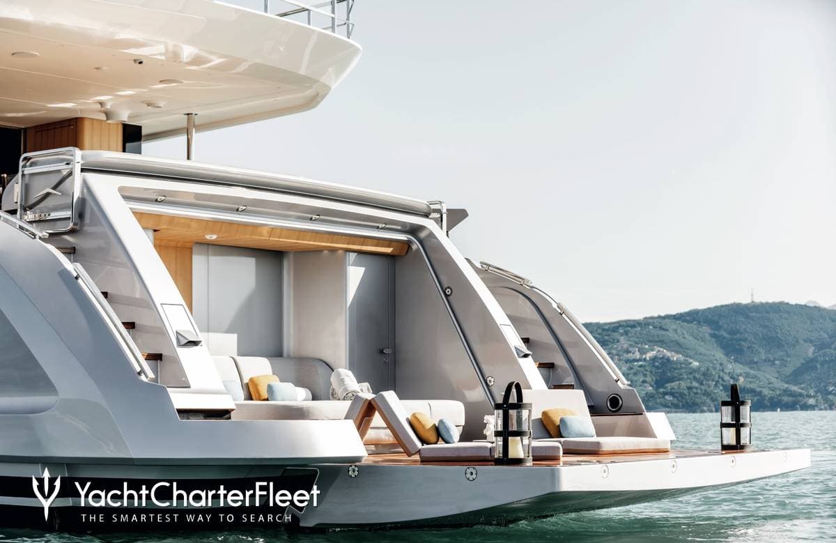 Motor yacht Luz de Mar 36m by Azimut — photo 3