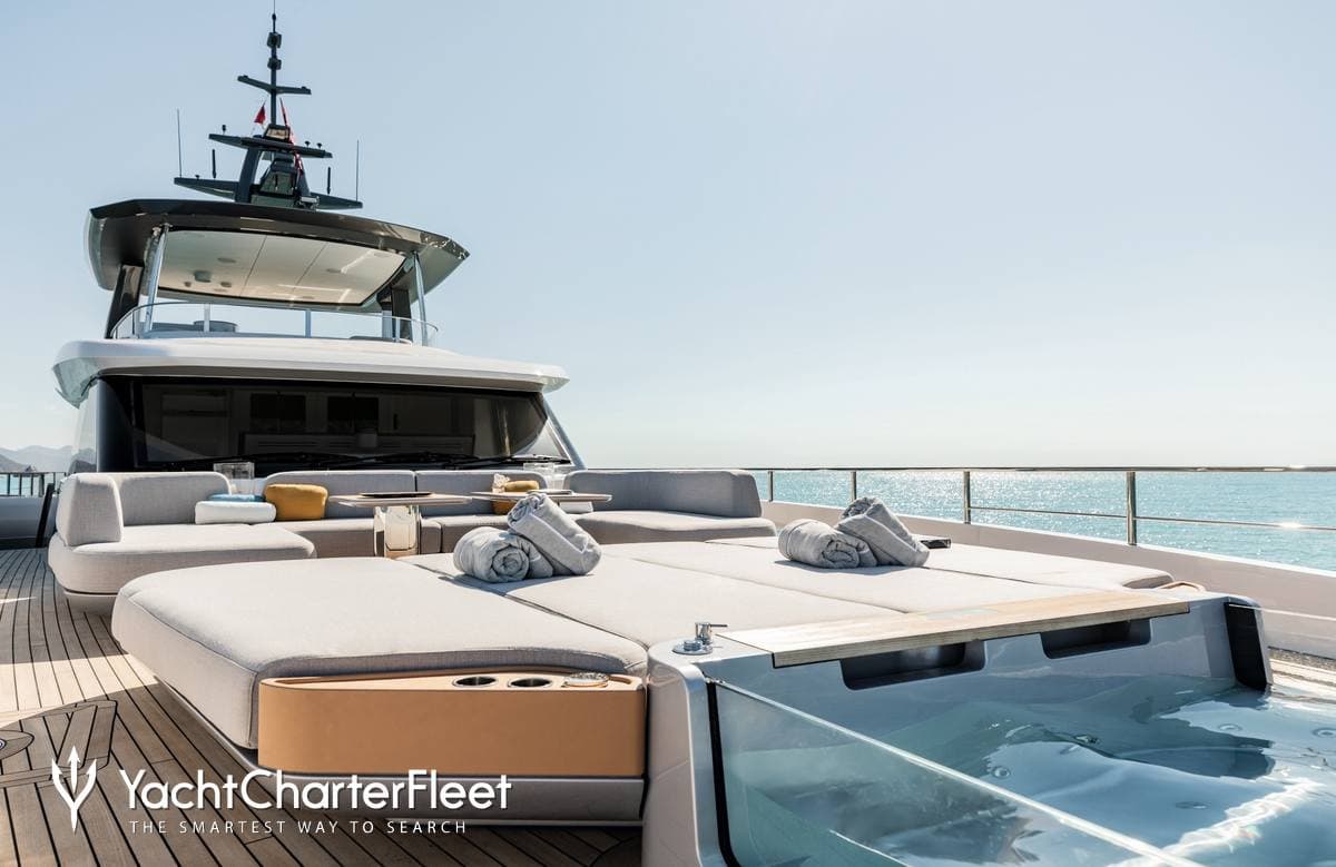 Motor yacht Luz de Mar 36m by Azimut — photo 8