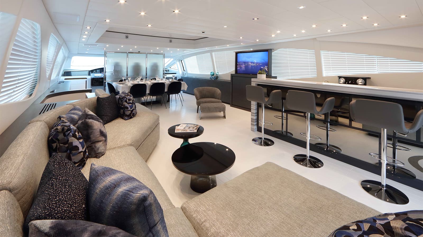 VENI VIDI VICI (VVV) - saloon | Drivas Yachts