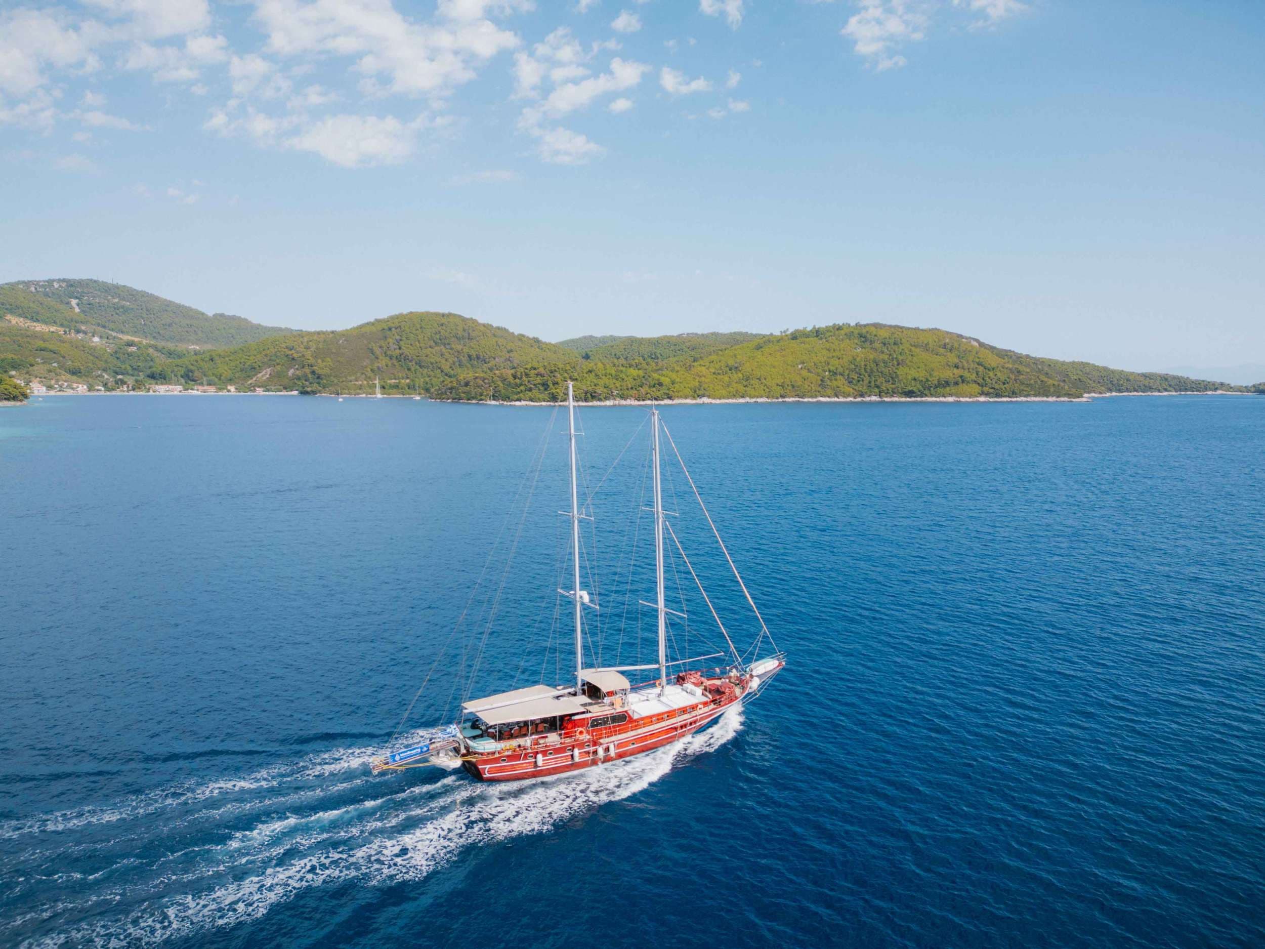ERATO - aerial | Drivas Yachts