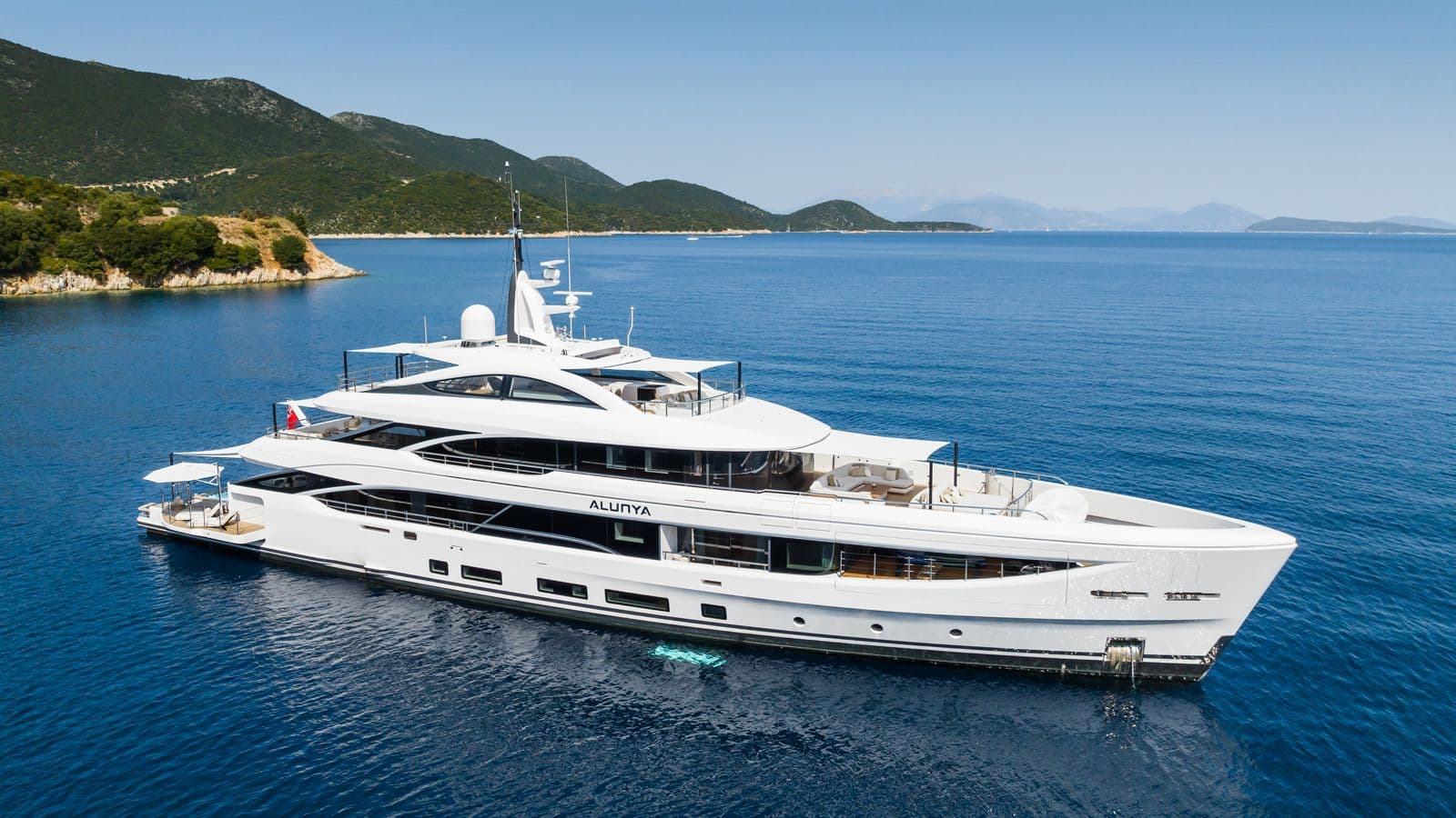 NOCTURNE - ext stbd | Drivas Yachts
