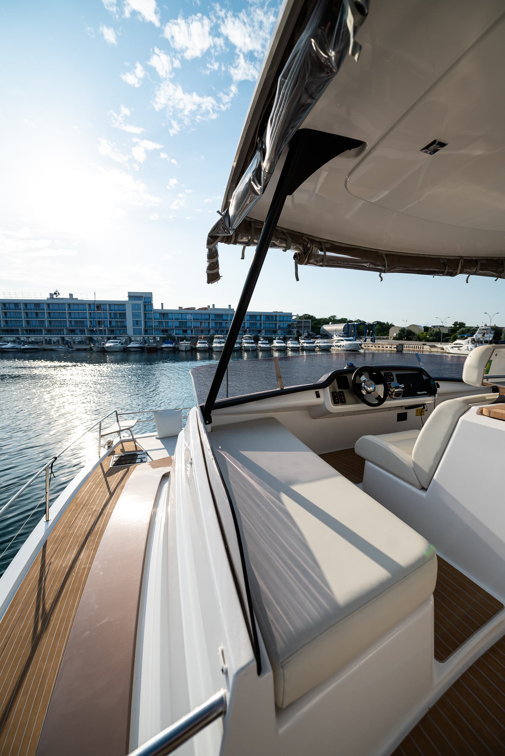 Motor yacht Selfish by Bali Catamarans — photo 7