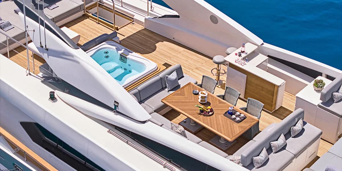 Motor yacht DRAGON 36.9m by Couach — photo 5
