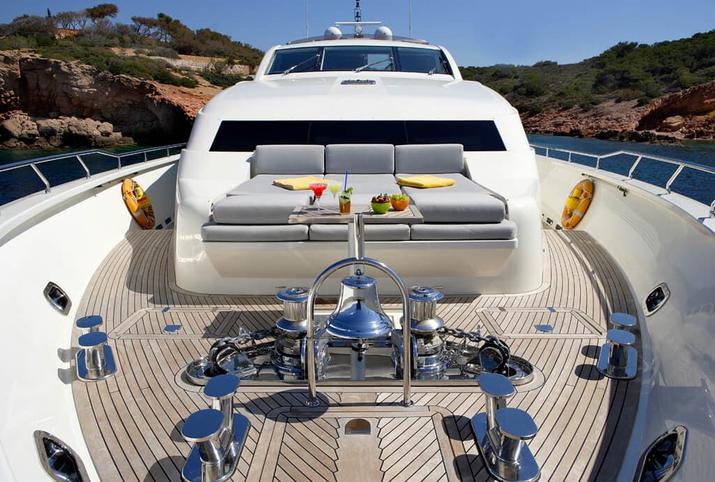 Motor yacht DRAGON 36.9m by Couach — photo 7