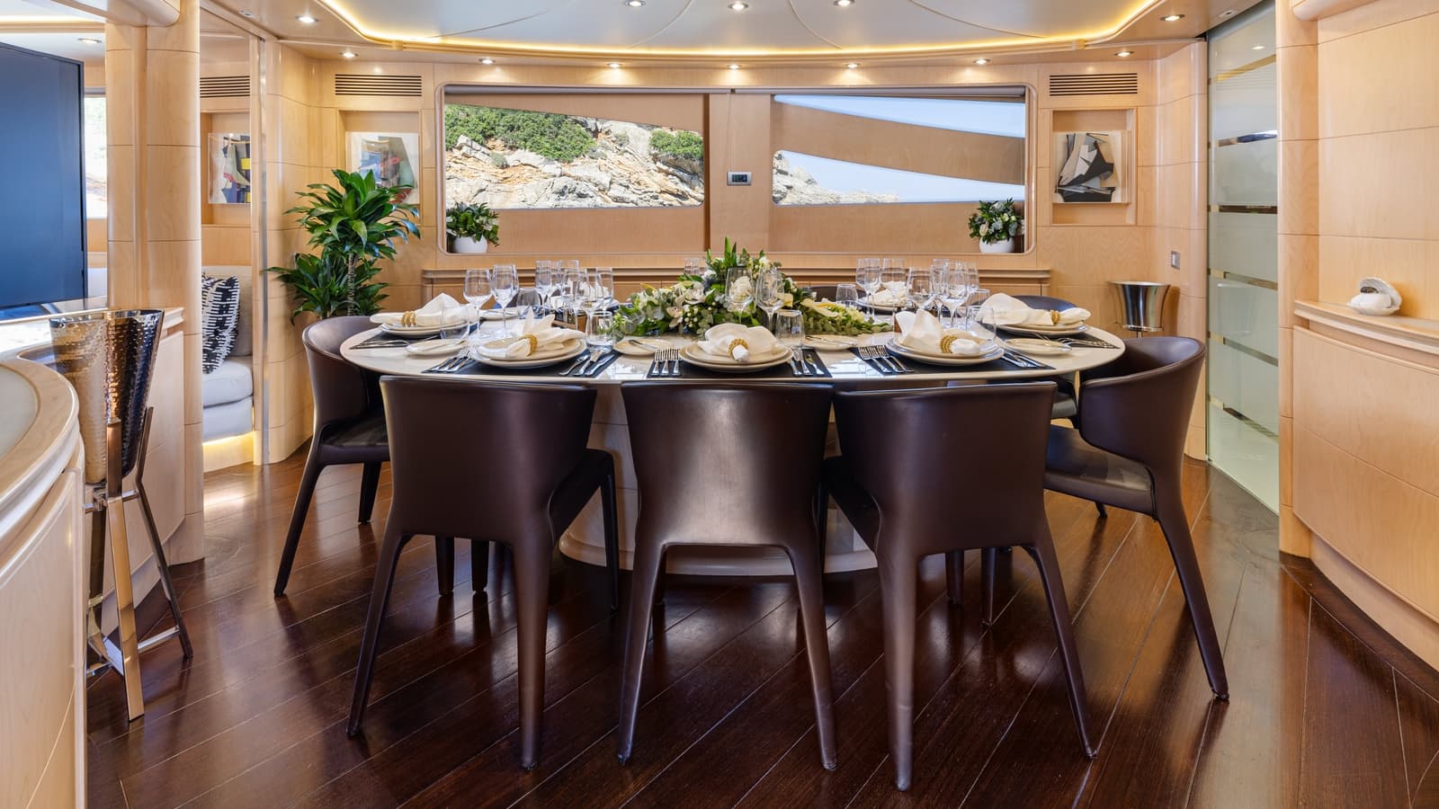 GREY WOLF - dining | Drivas Yachts