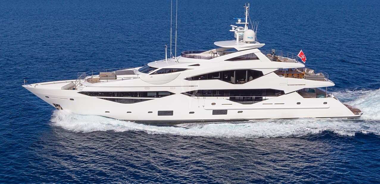 AQUA LIBRA - ext stbd | Drivas Yachts