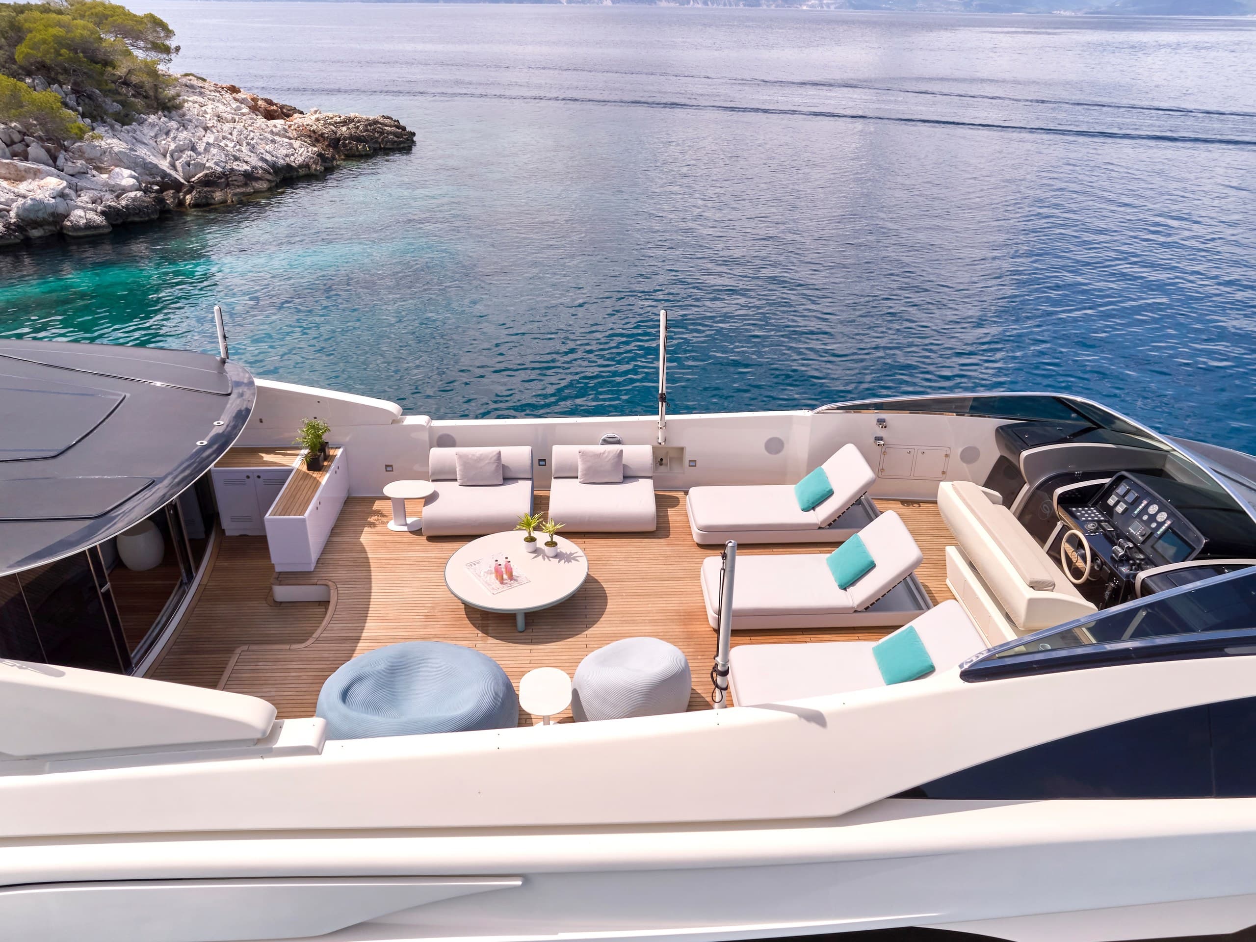 BEYOND - deck aft | Drivas Yachts