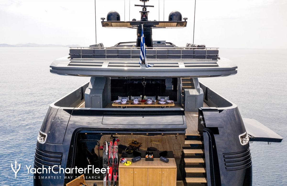 Motor yacht MADO 39m by Admiral — photo 7