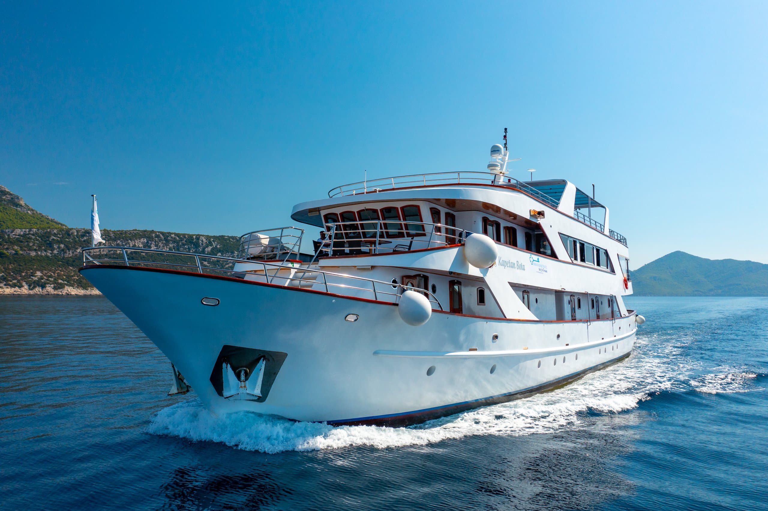 CAPTAIN BOTA | Drivas Yachts