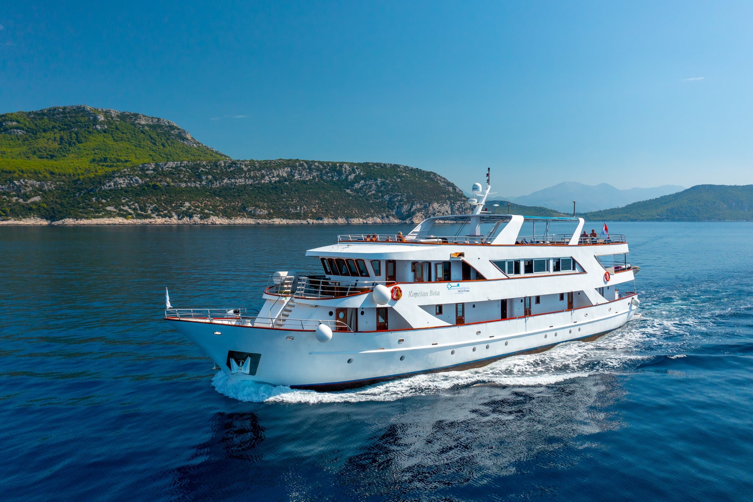 CAPTAIN BOTA | Drivas Yachts