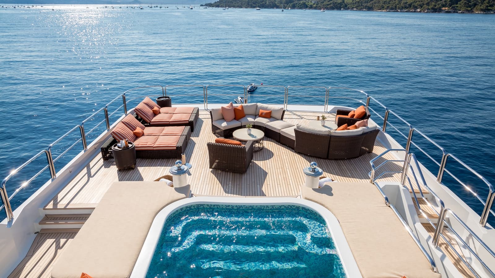 LUCKY LADY - deck aft | Drivas Yachts